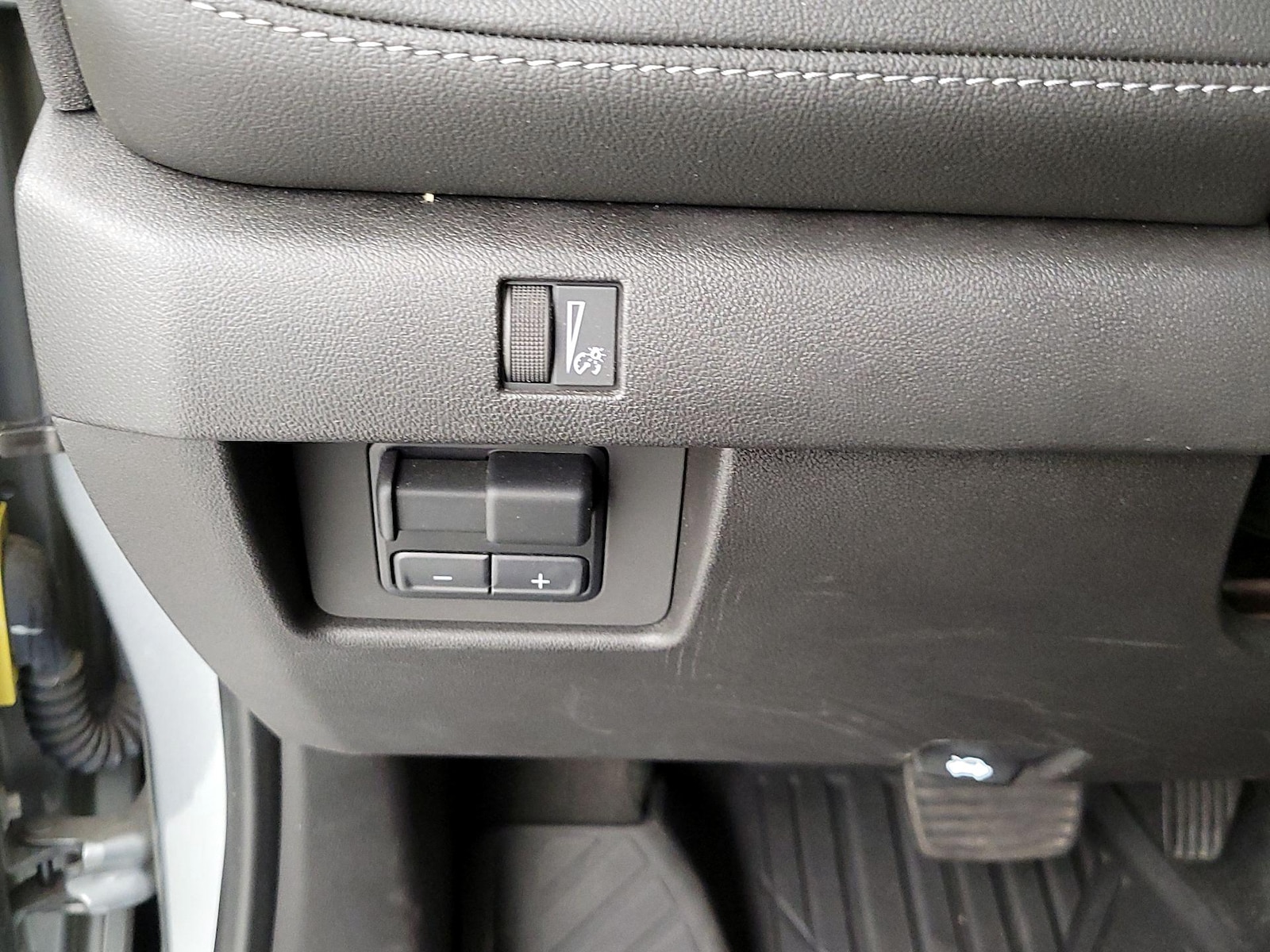2023 Chevrolet Colorado LT - Photo 14