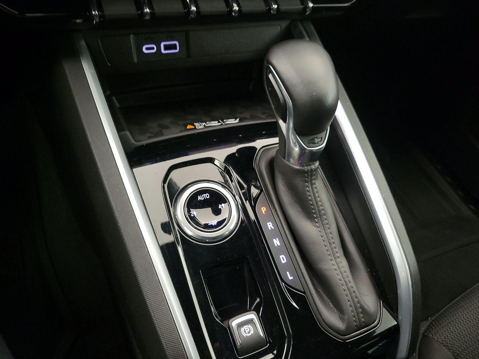 2023 Chevrolet Colorado LT - Photo 18