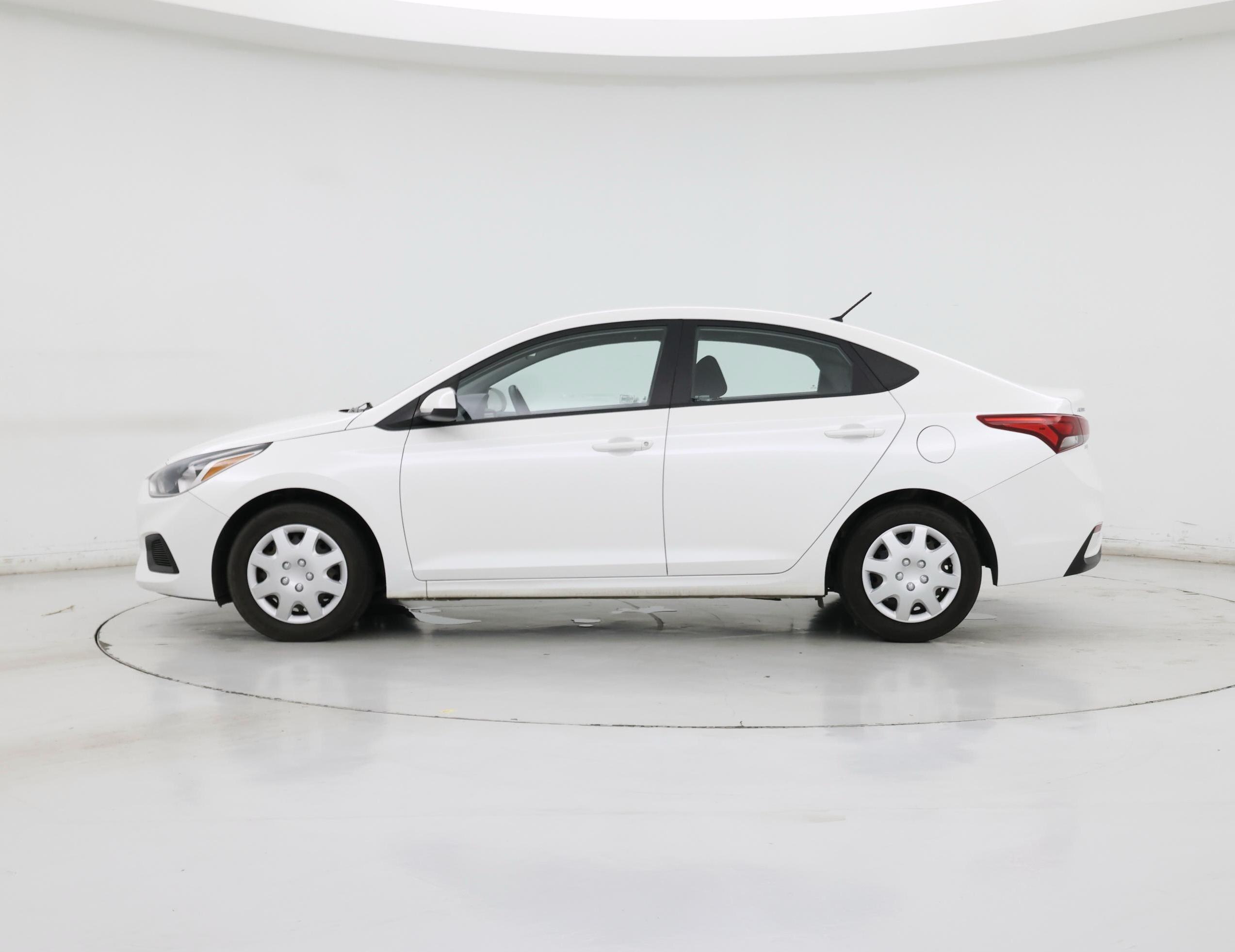 Thumbnail: 2019 Hyundai Accent - 3