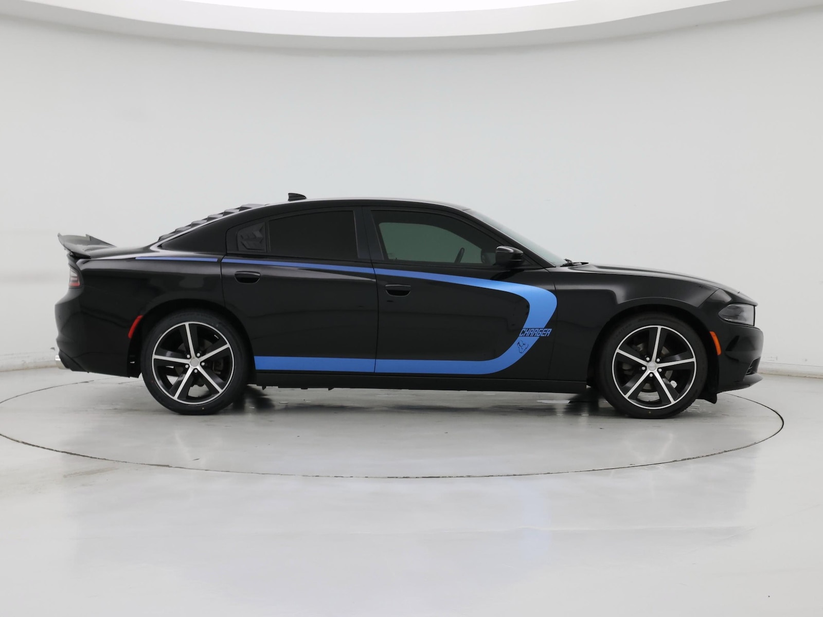 2017 Dodge Charger SXT - Photo 8
