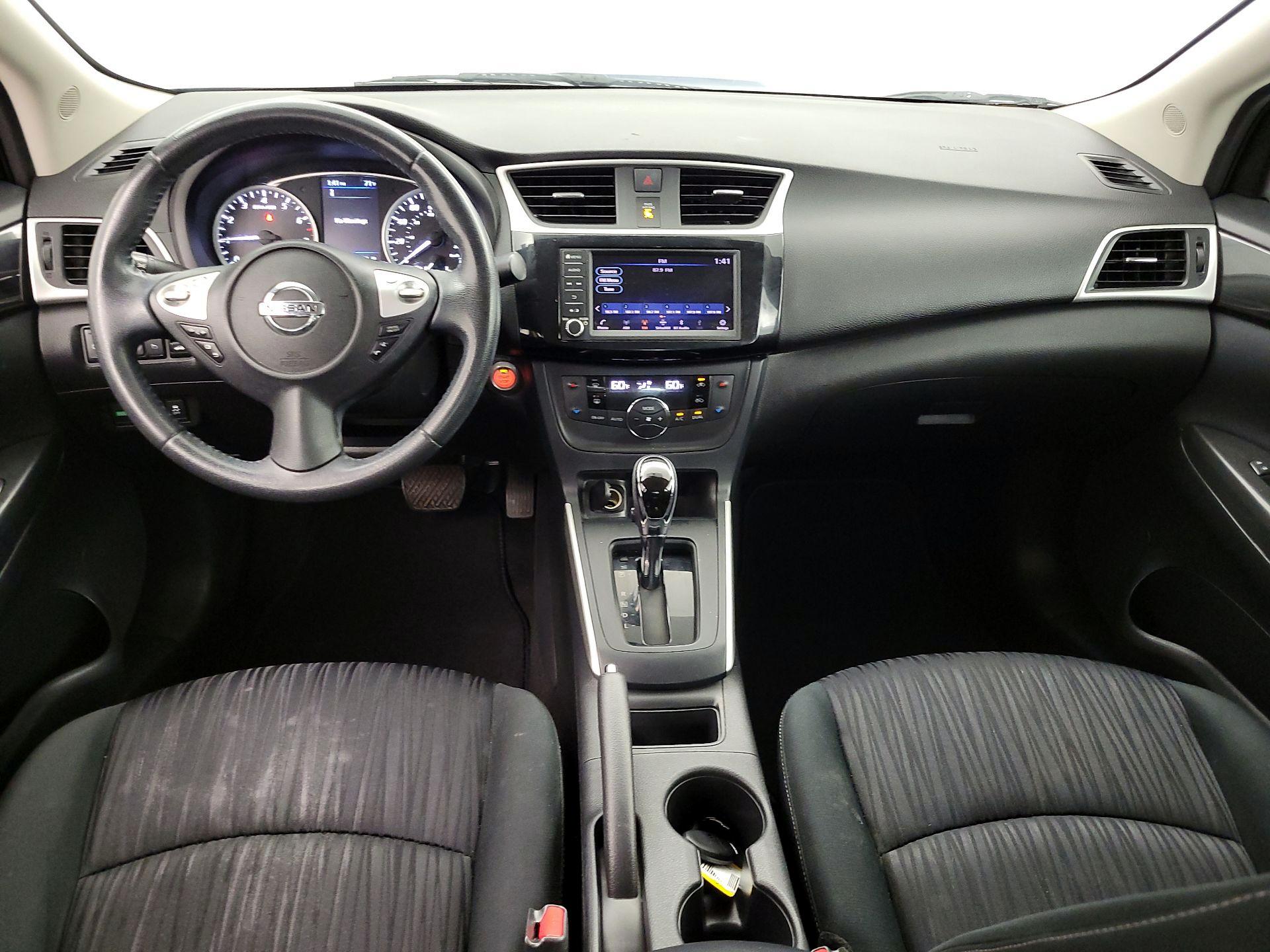 Thumbnail: 2019 Nissan Sentra - 9