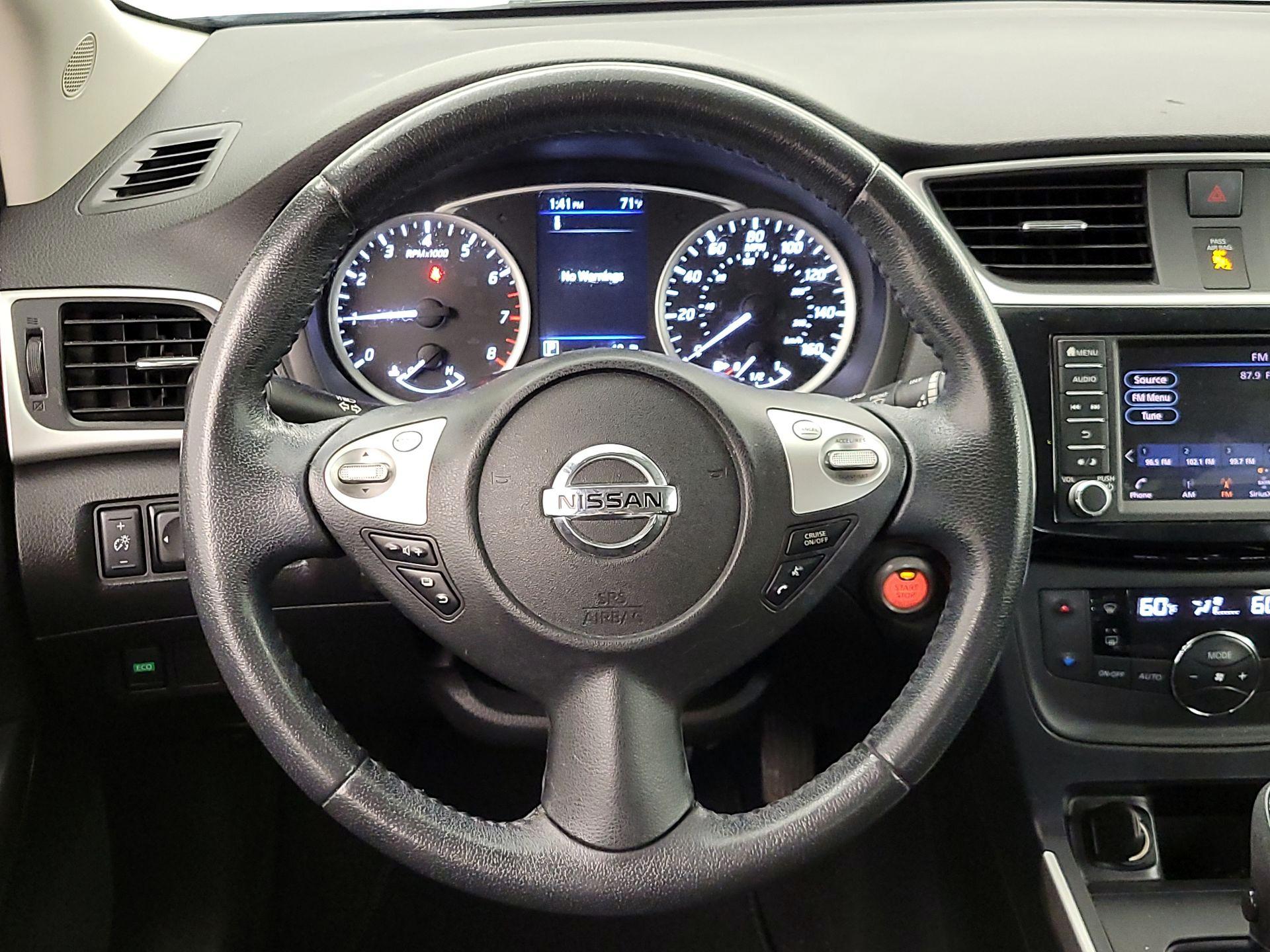 Thumbnail: 2019 Nissan Sentra - 10
