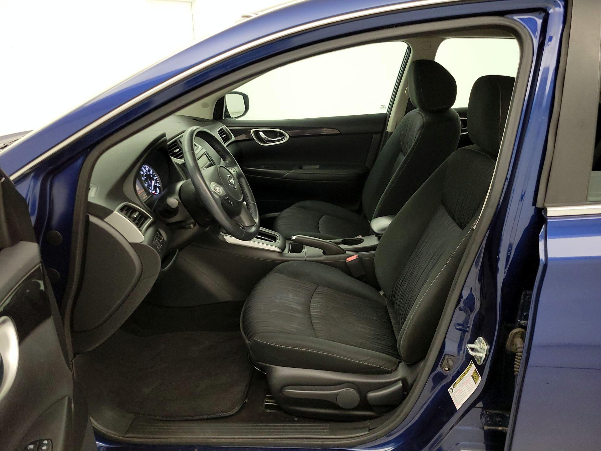 Thumbnail: 2019 Nissan Sentra - 11