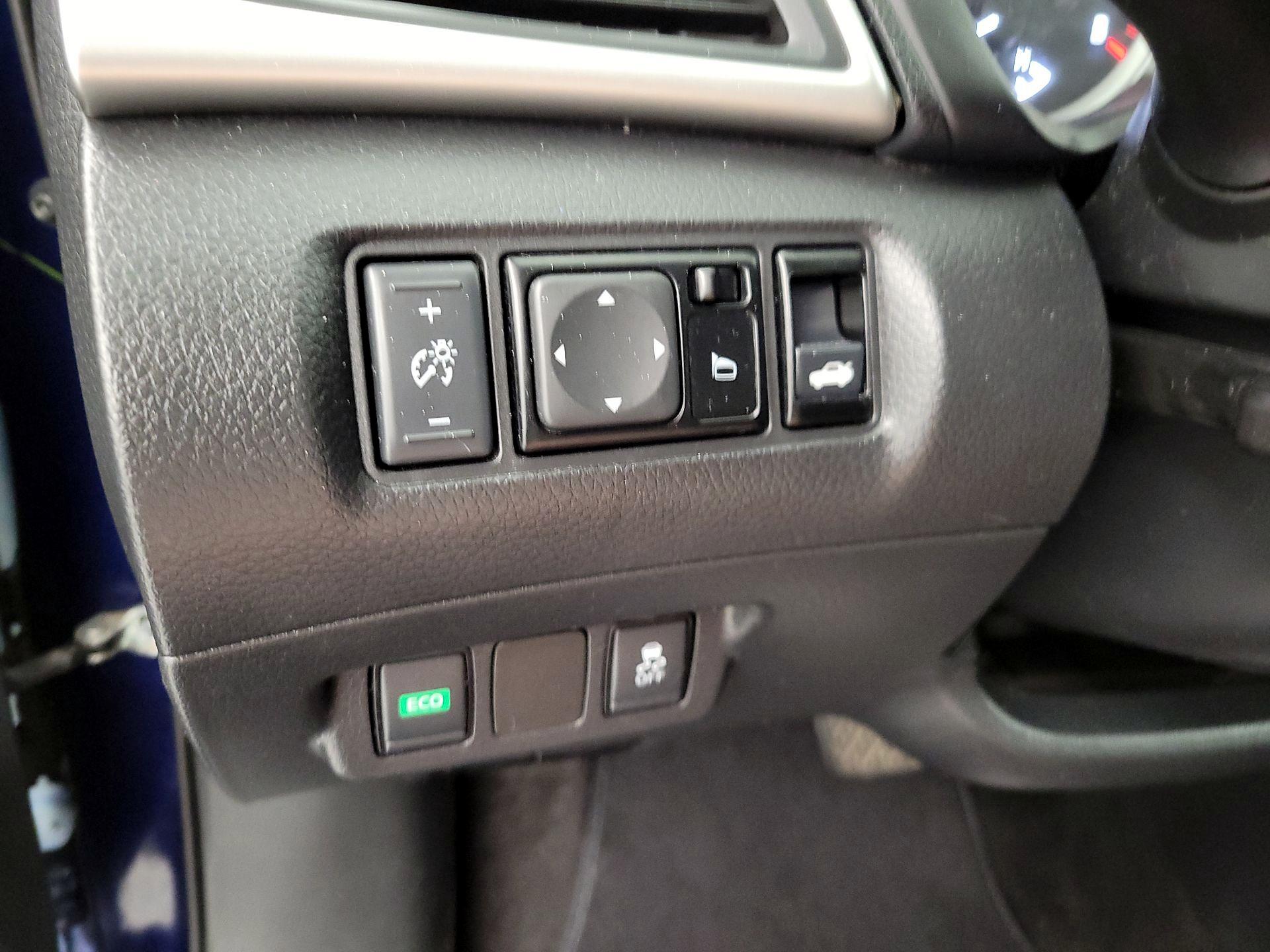 Thumbnail: 2019 Nissan Sentra - 13