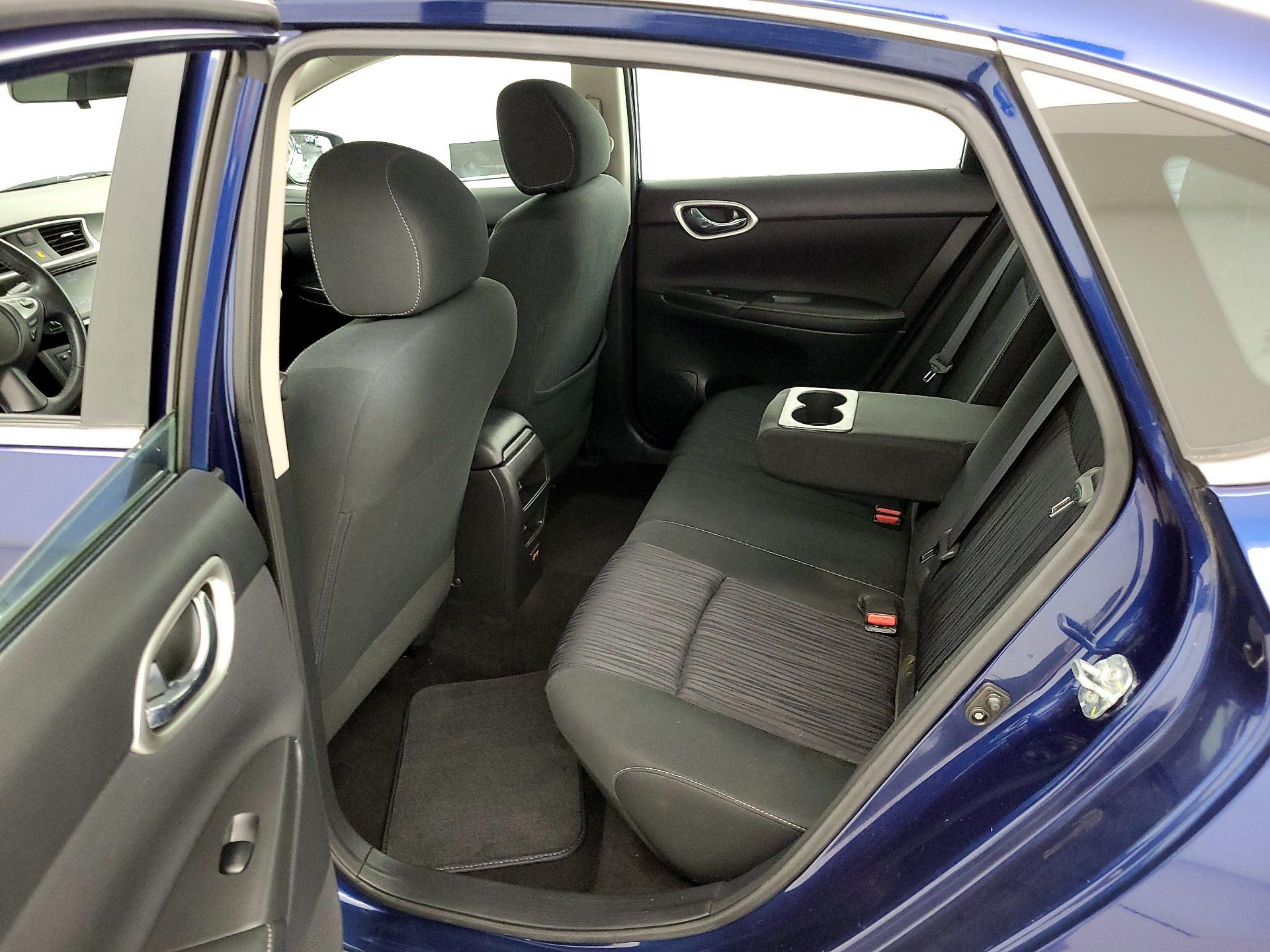 Thumbnail: 2019 Nissan Sentra - 18