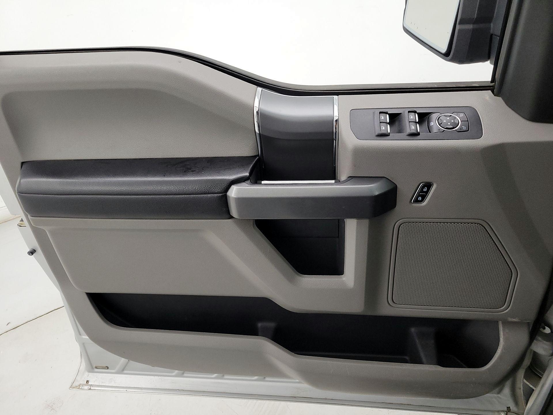 Thumbnail: 2016 Ford F-150 - 12