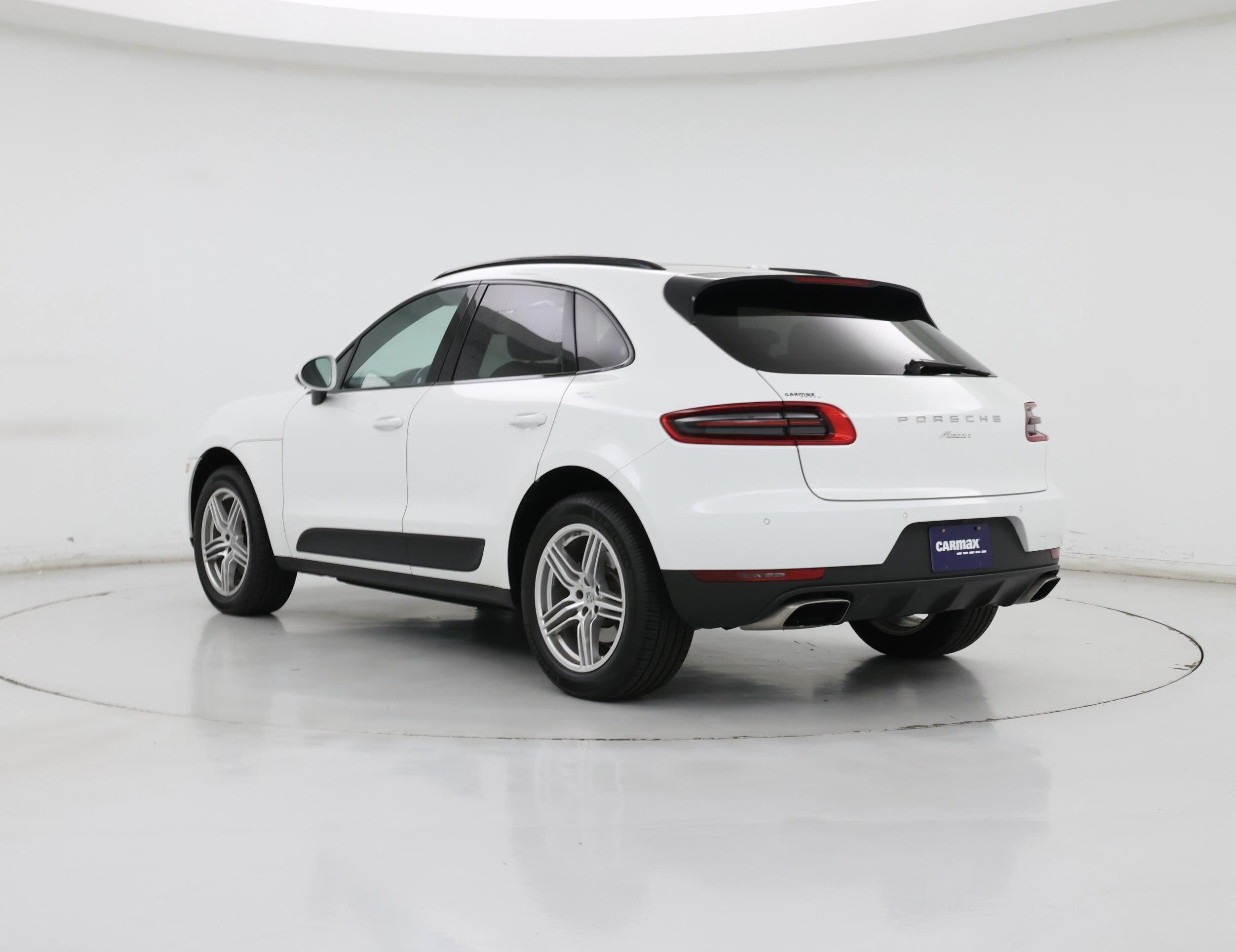 Thumbnail: 2017 Porsche Macan - 2
