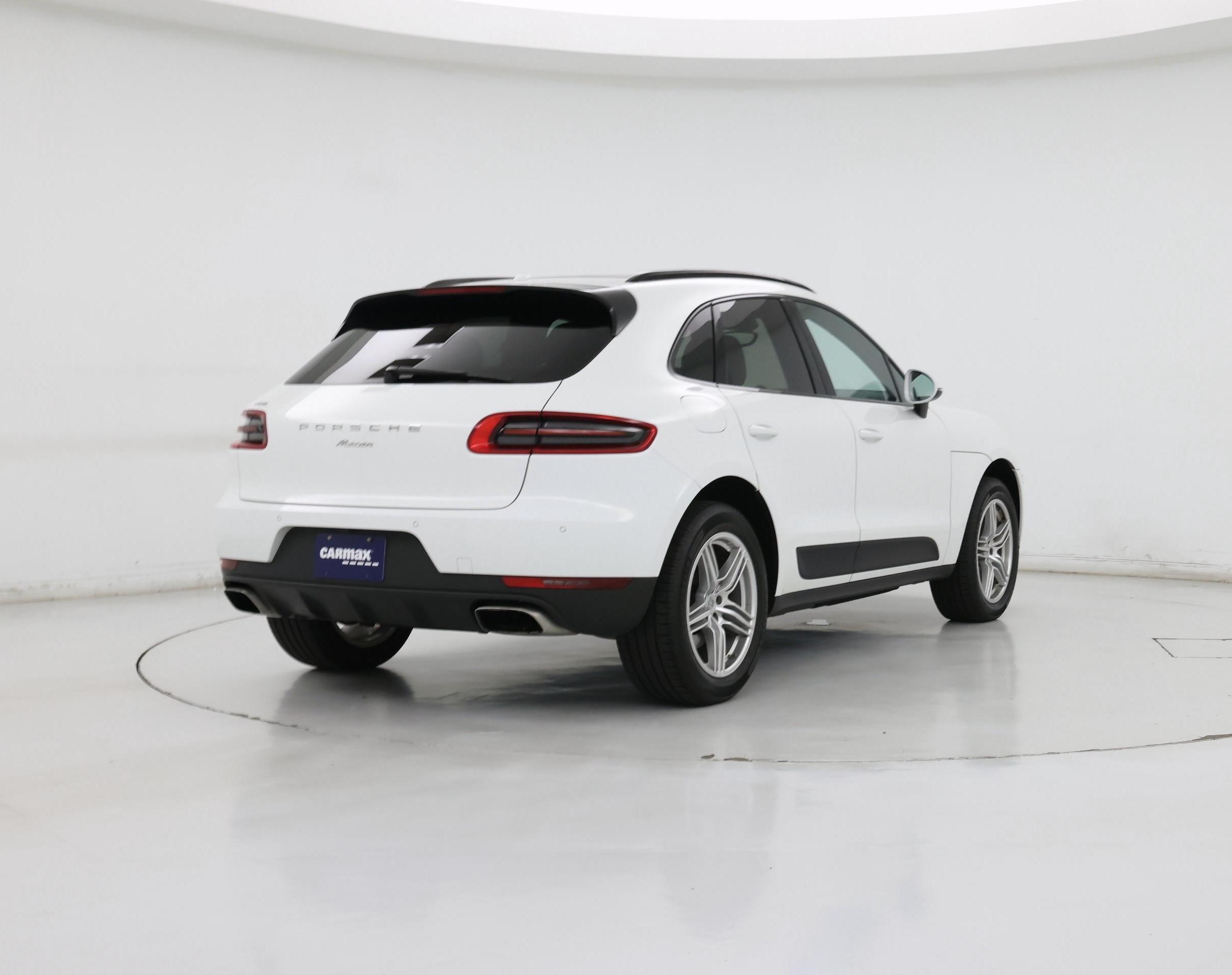Thumbnail: 2017 Porsche Macan - 8