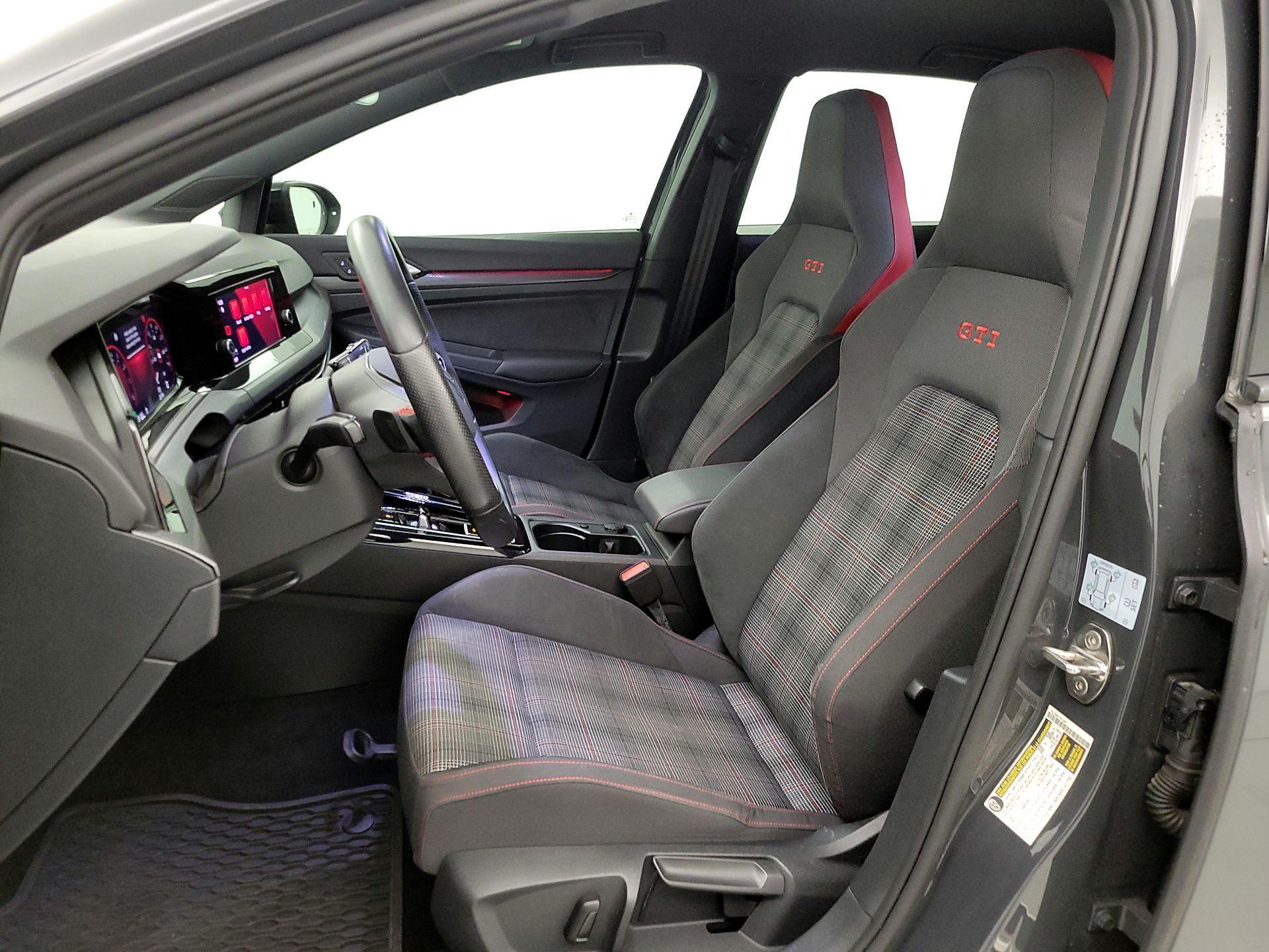 Thumbnail: 2023 Volkswagen Golf - 11