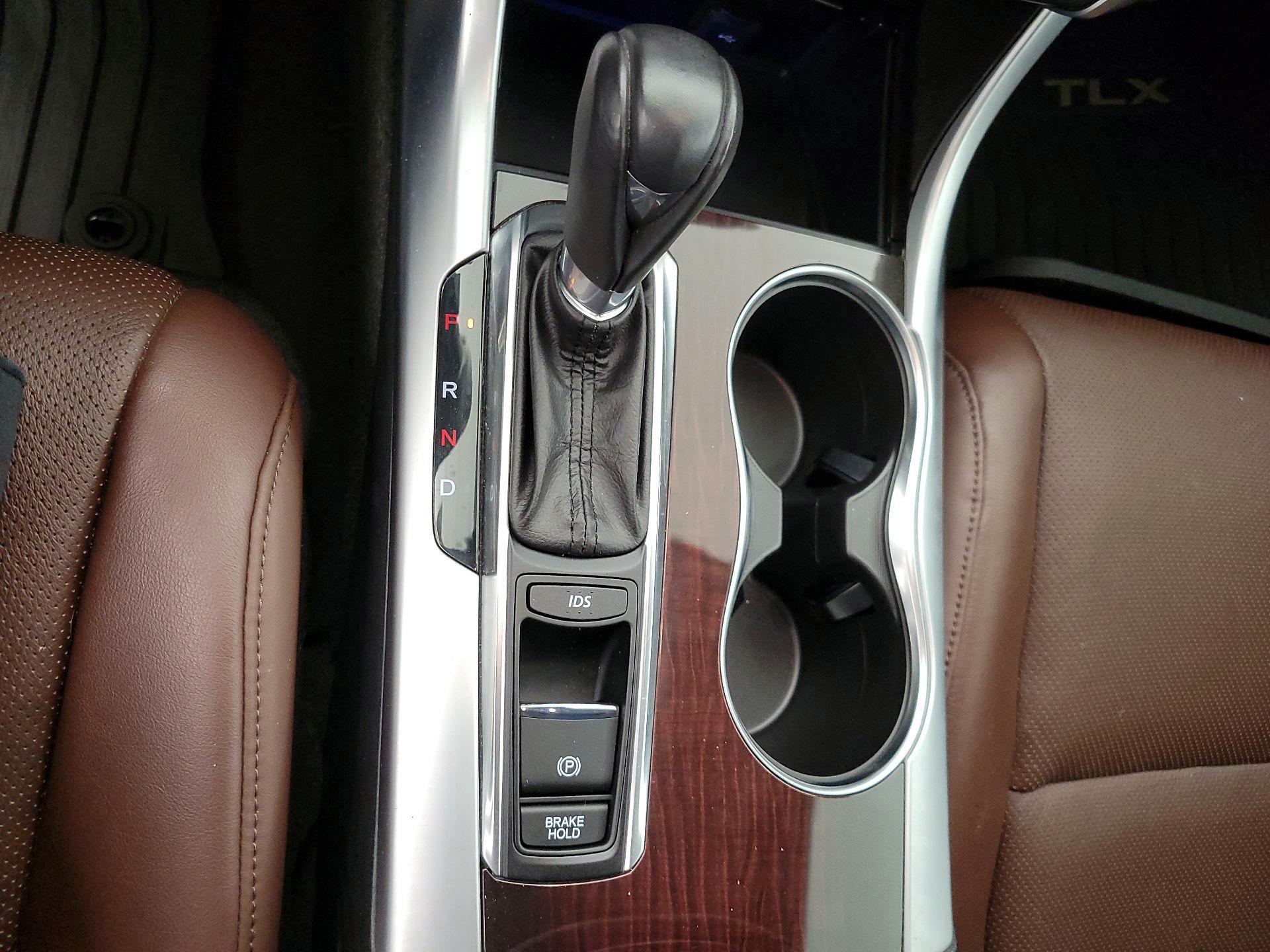 Thumbnail: 2015 Acura TLX - 18