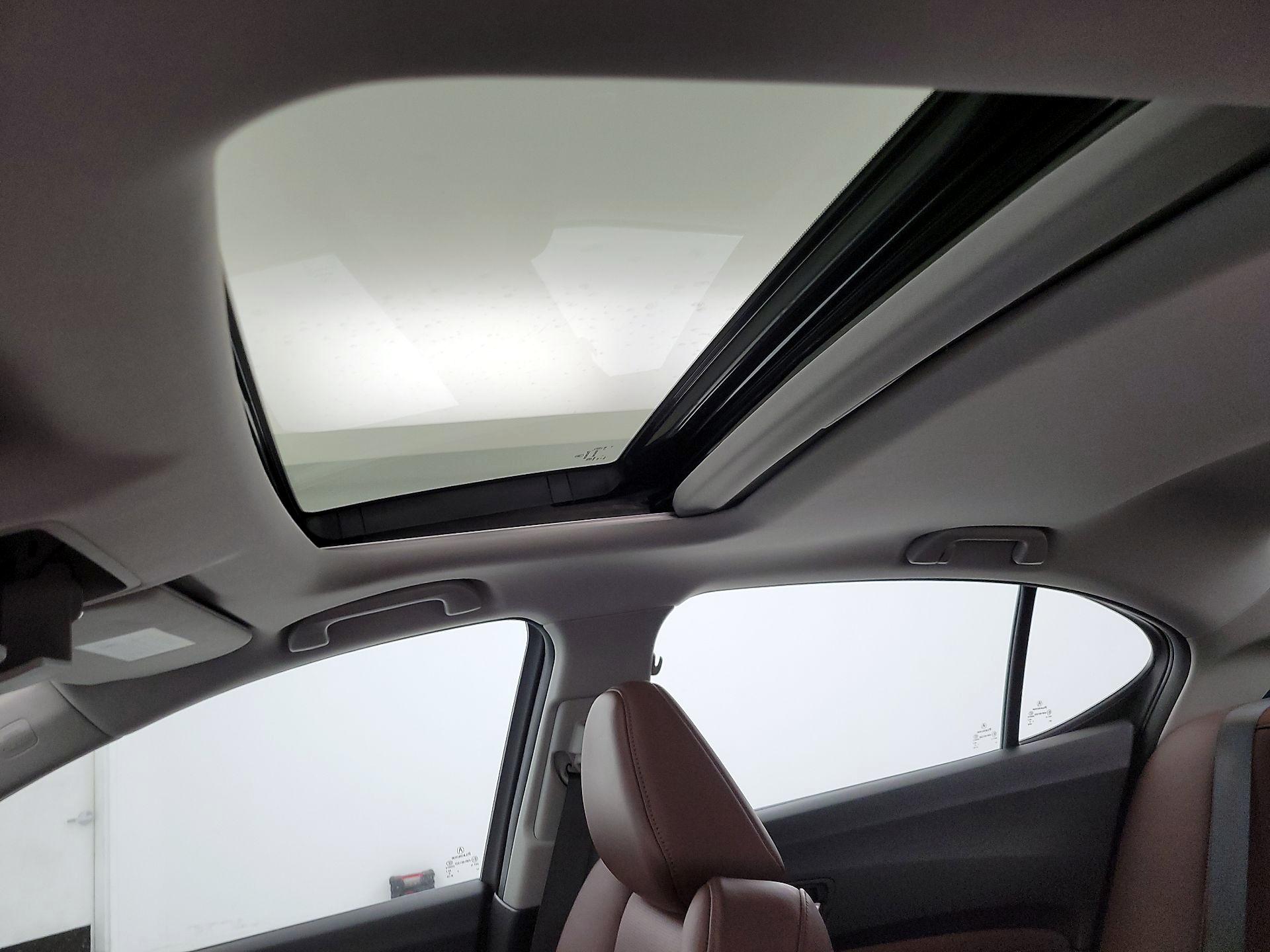 Thumbnail: 2015 Acura TLX - 20