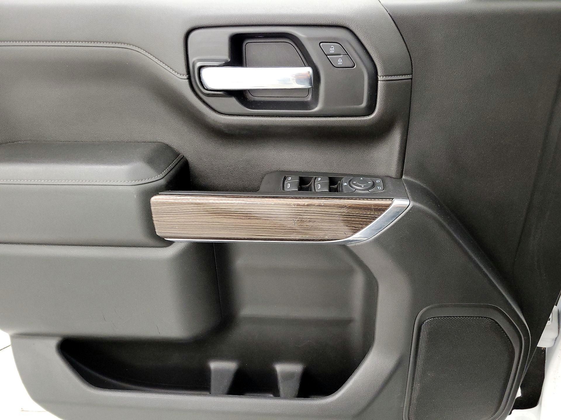 Thumbnail: 2020 Chevrolet Silverado 1500 - 12