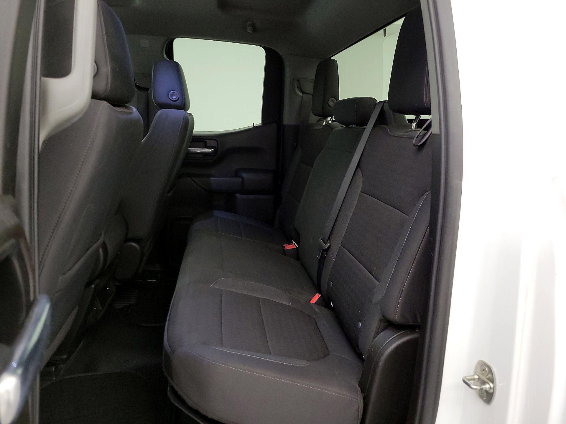 Thumbnail: 2020 Chevrolet Silverado 1500 - 19