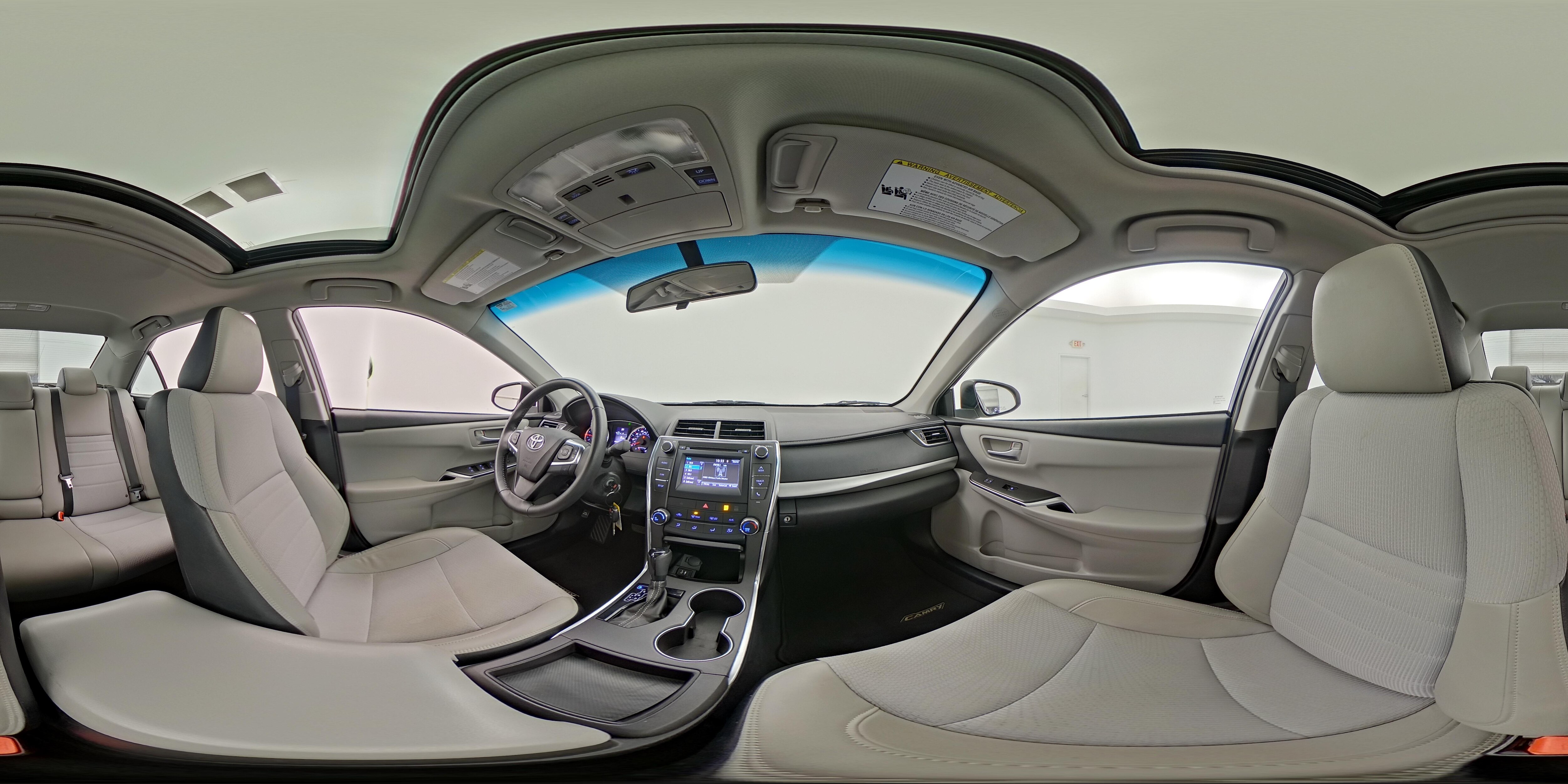 2017 Toyota Camry SE - Photo 24