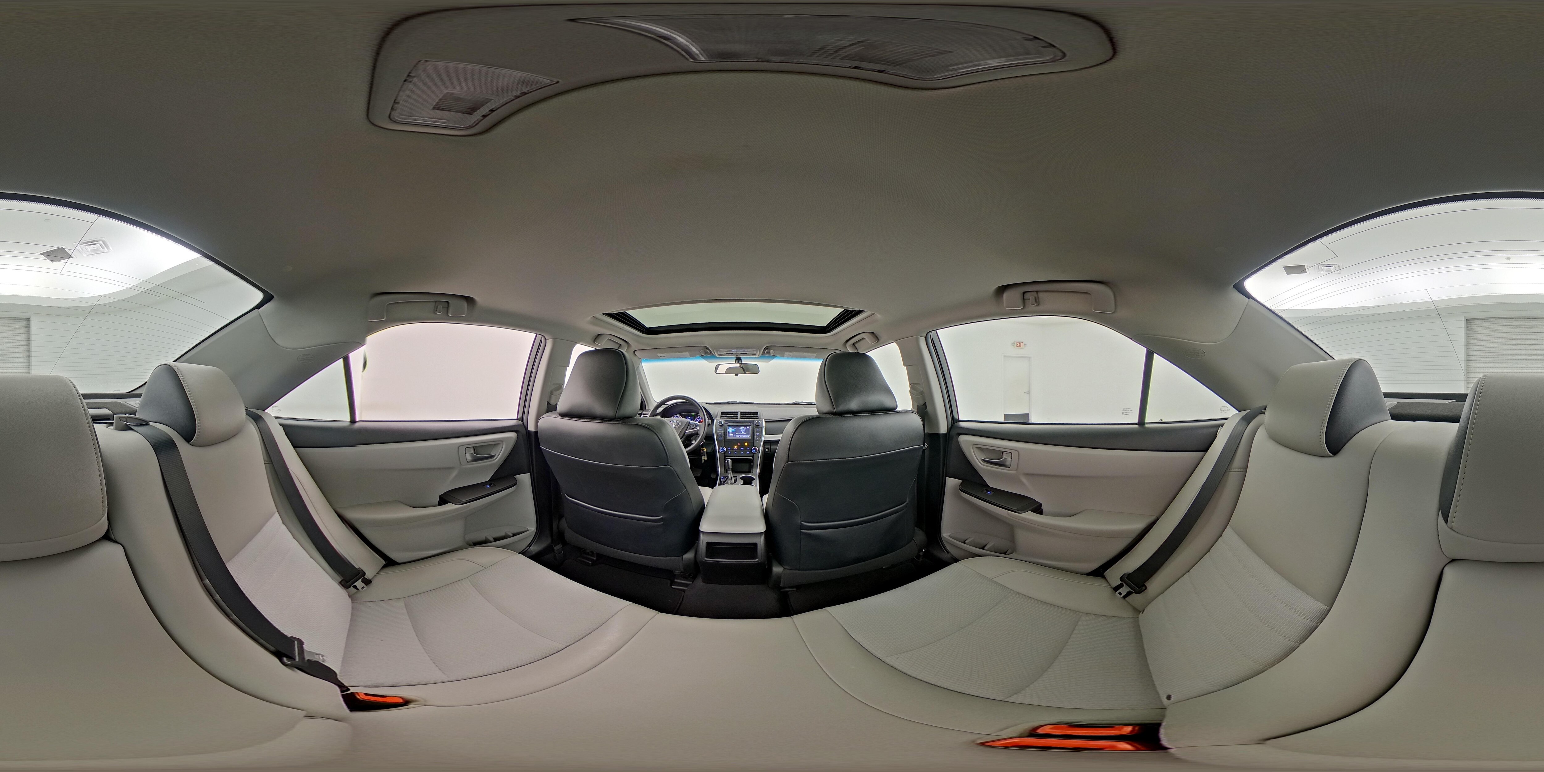 2017 Toyota Camry SE - Photo 25
