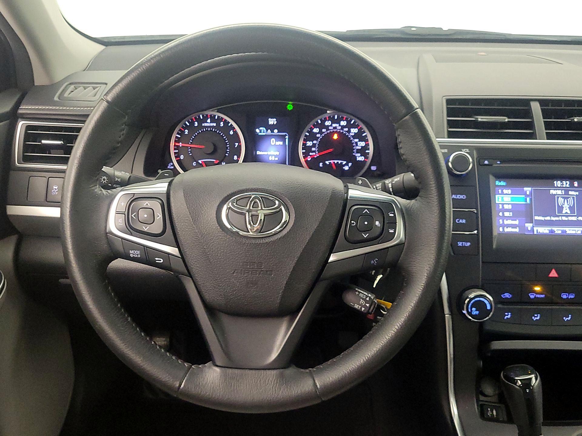 Thumbnail: 2017 Toyota Camry - 10