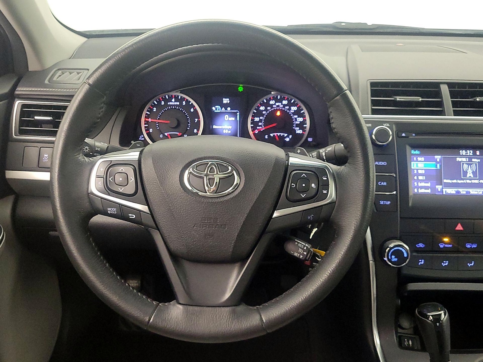 2017 Toyota Camry SE - Photo 11