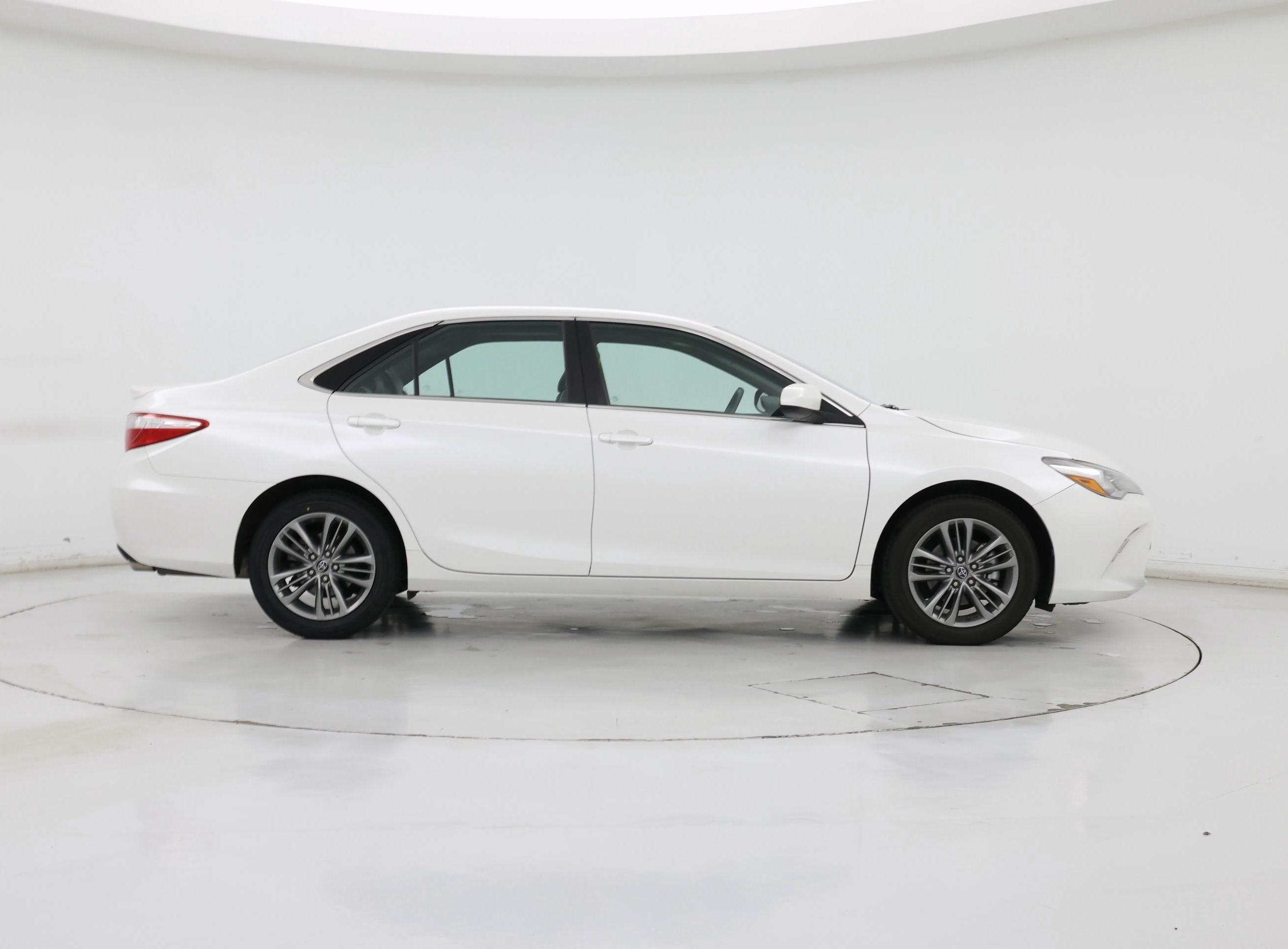 Thumbnail: 2017 Toyota Camry - 7