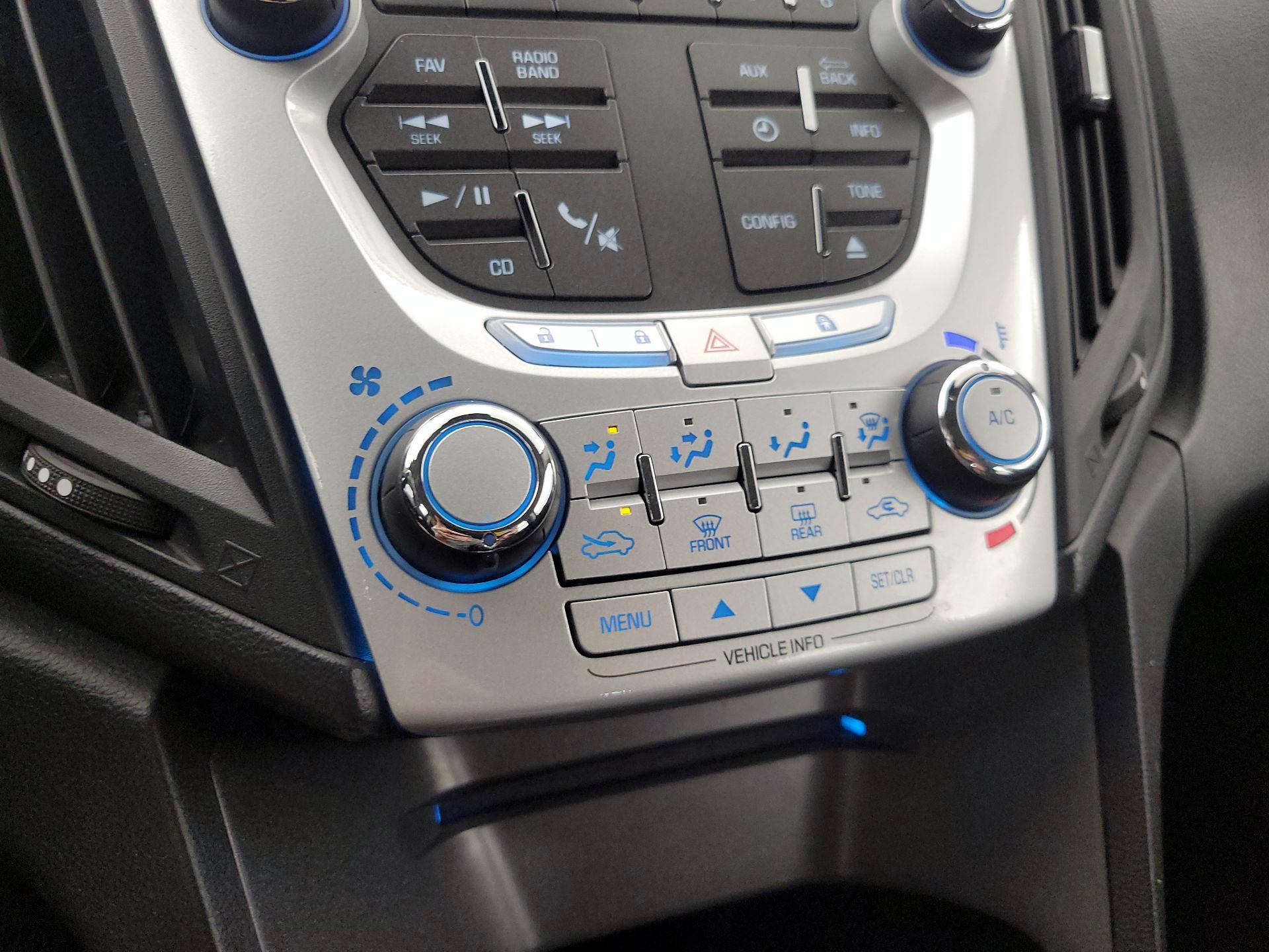 Thumbnail: 2015 Chevrolet Equinox - 14