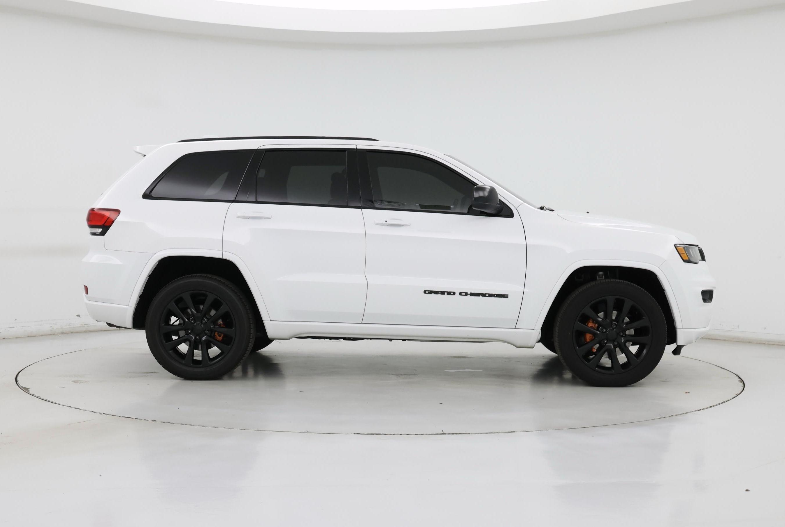 Thumbnail: 2020 Jeep Grand Cherokee - 7