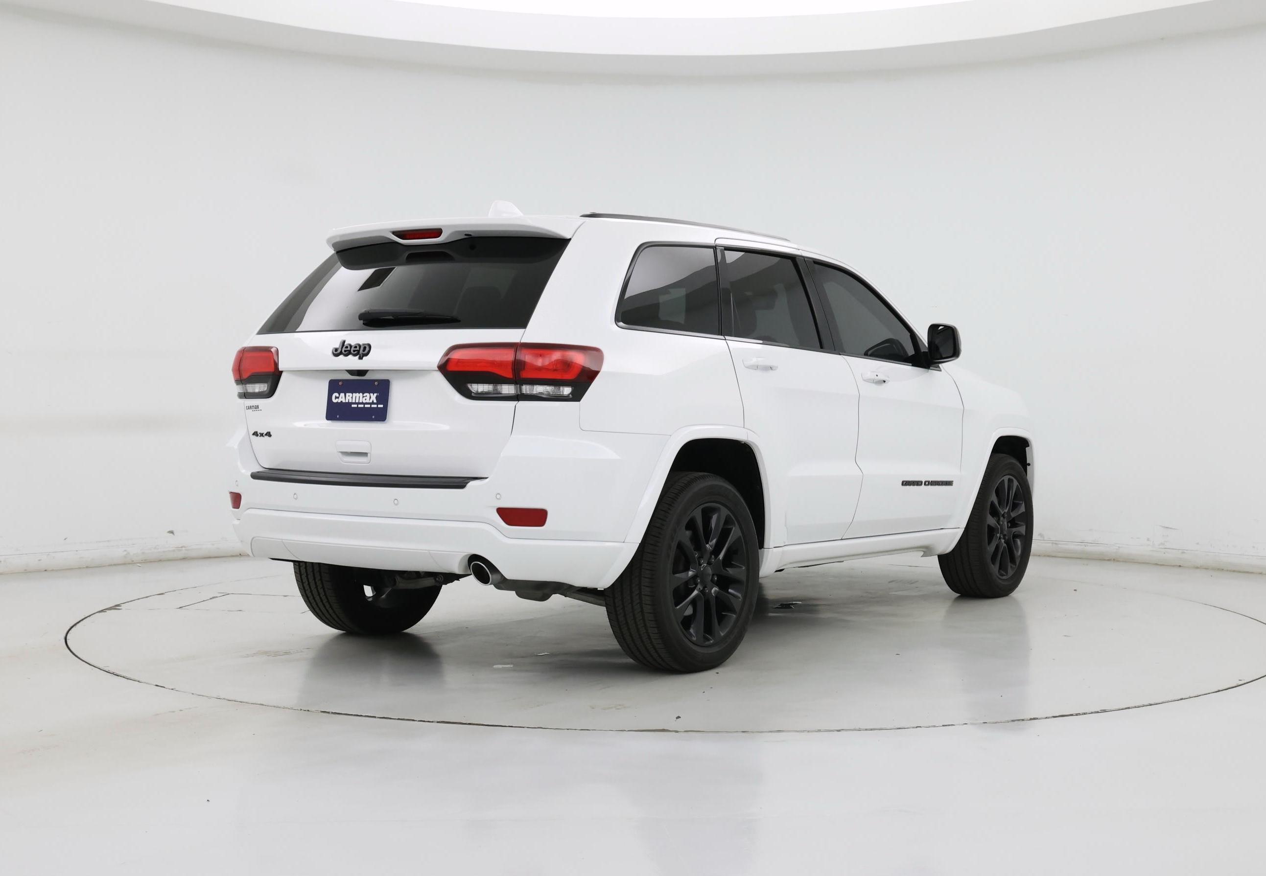 Thumbnail: 2020 Jeep Grand Cherokee - 8