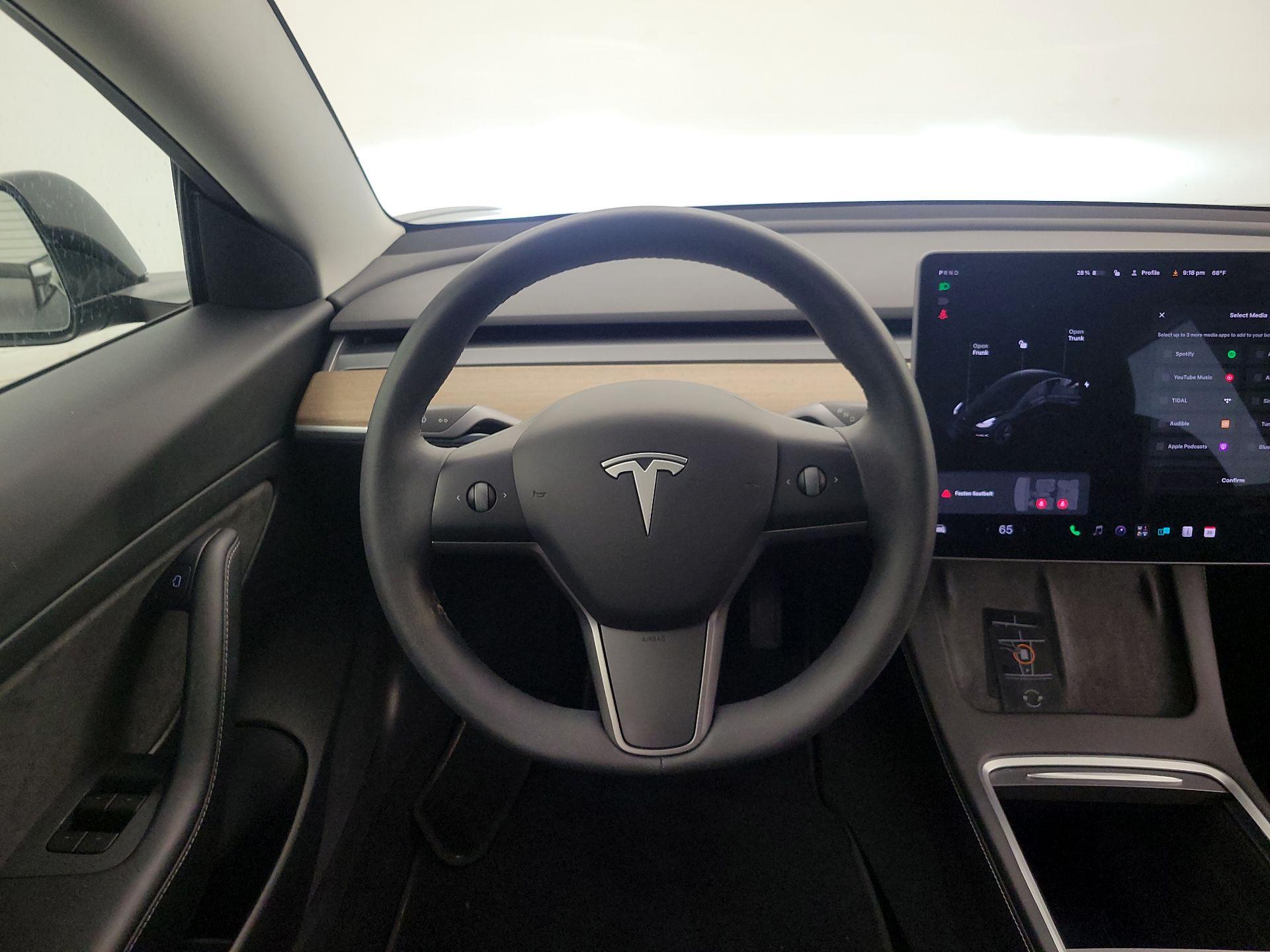Thumbnail: 2021 Tesla Model 3 - 10