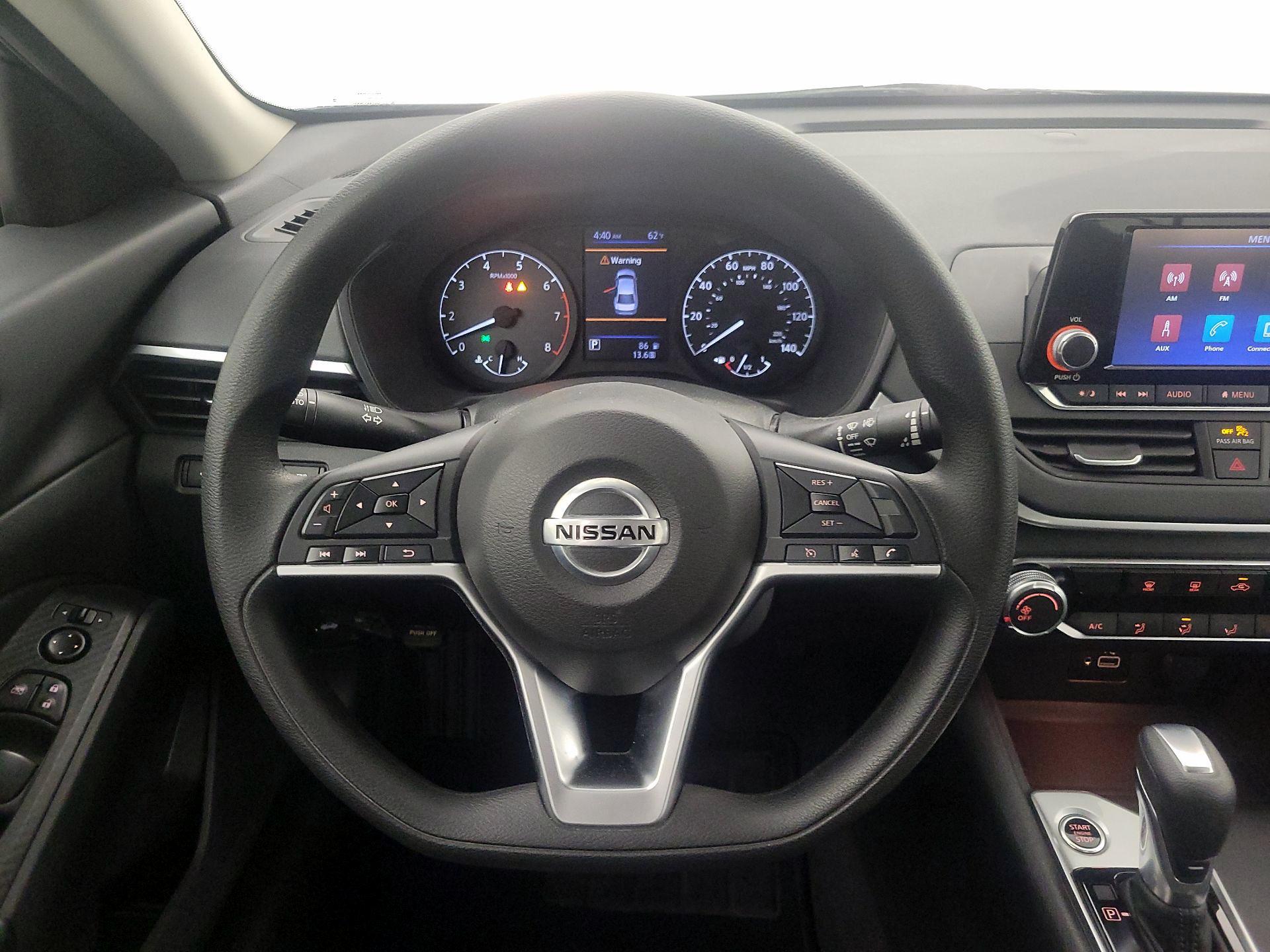 Thumbnail: 2022 Nissan Altima - 10