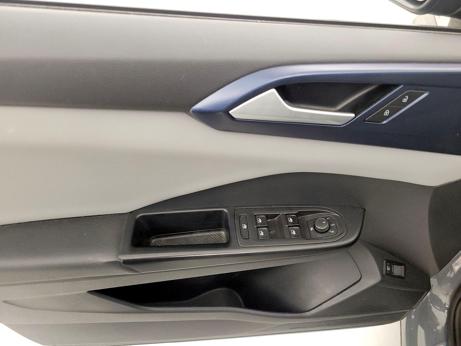 Thumbnail: 2023 Volkswagen Taos - 12