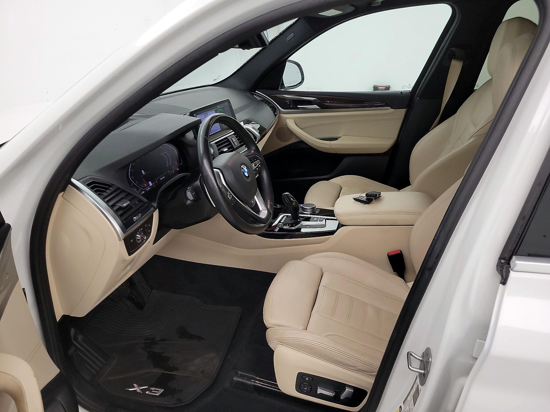 Thumbnail: 2021 BMW X3 - 11