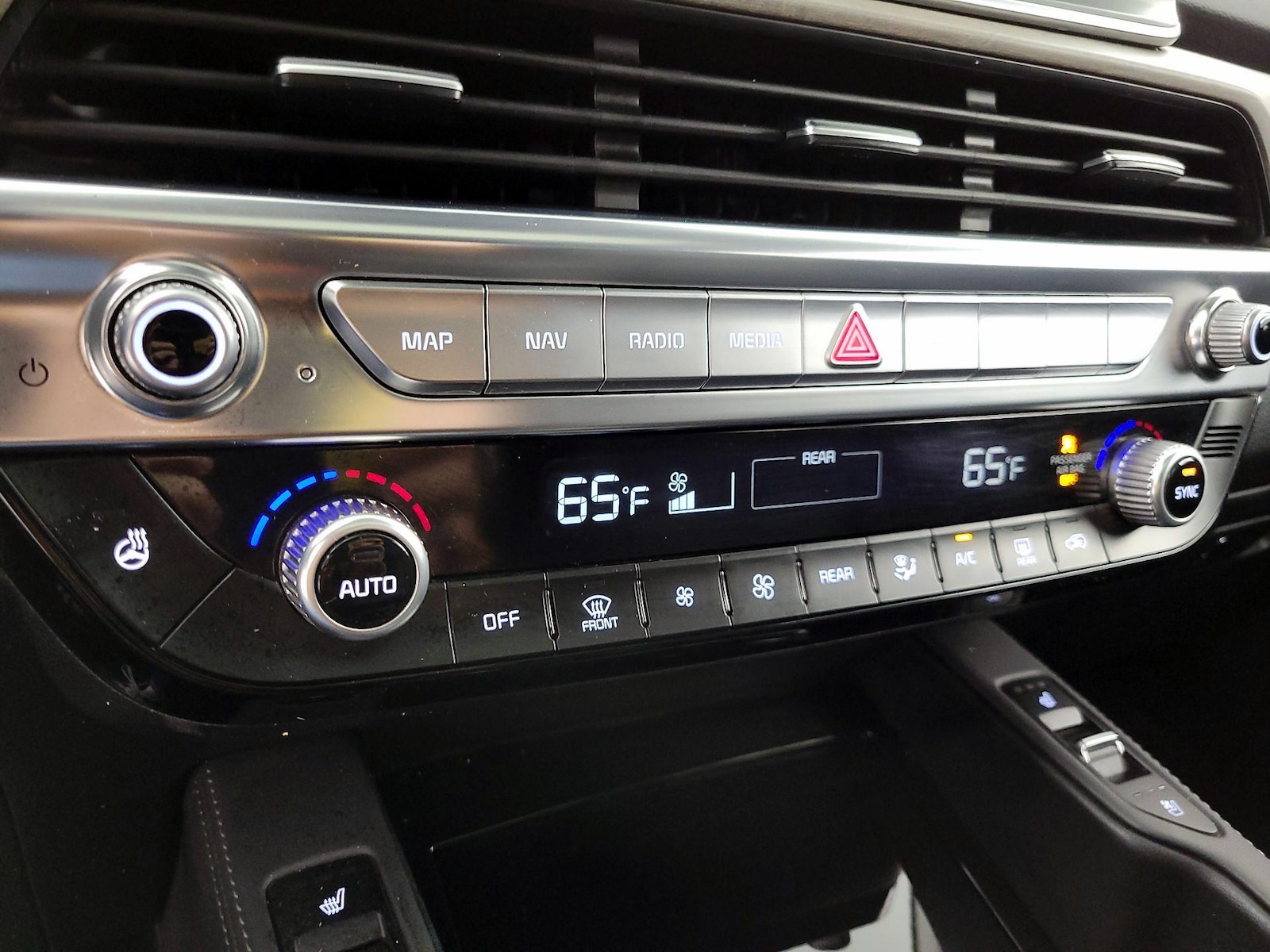 2022 Kia Telluride EX - Photo 18