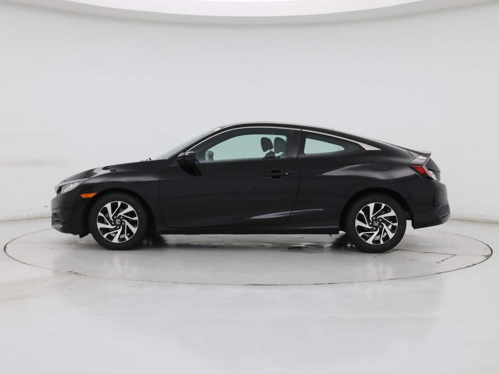 2018 Honda Civic LX-P - Photo 4