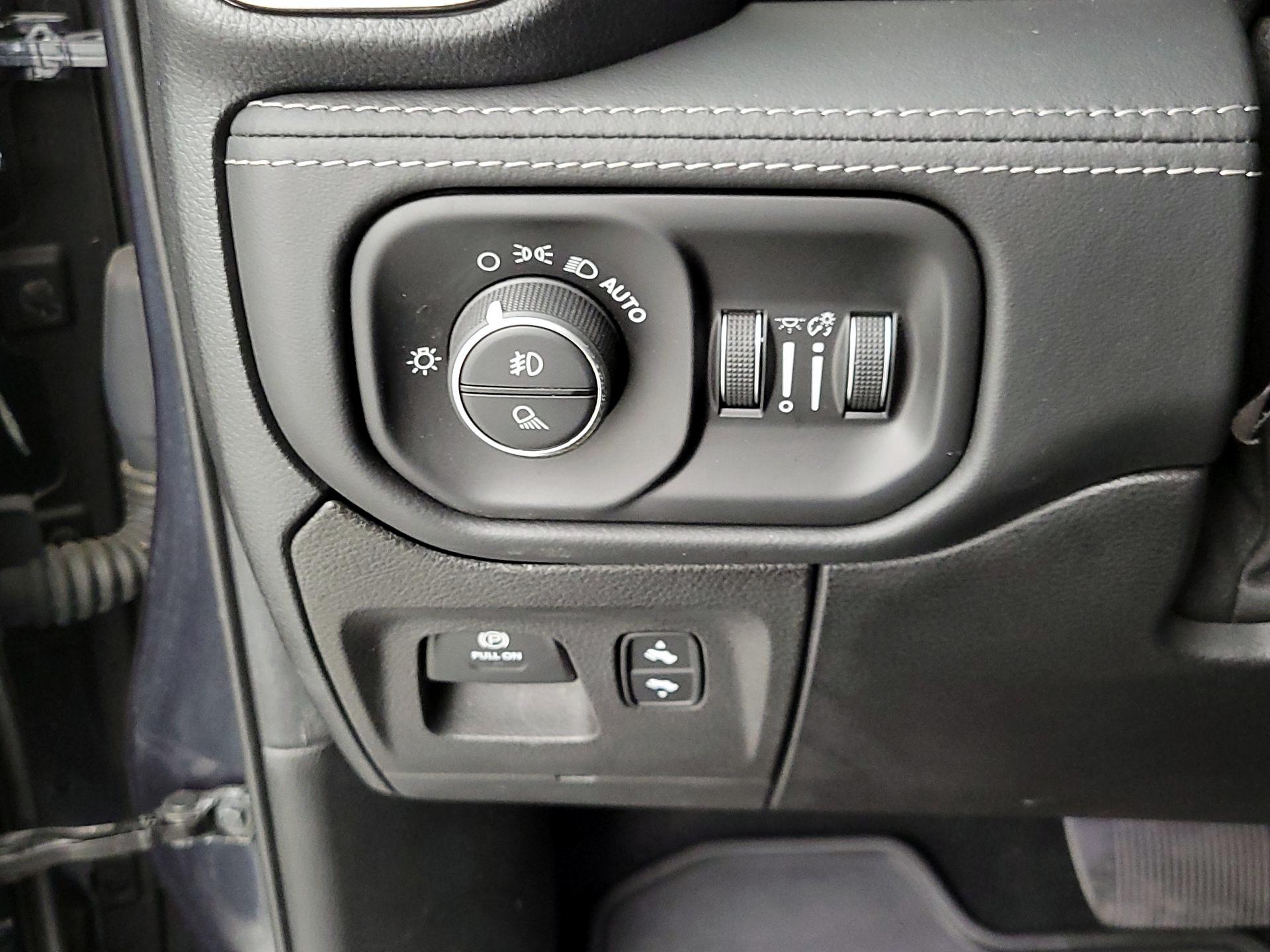 Thumbnail: 2019 RAM 1500 - 13