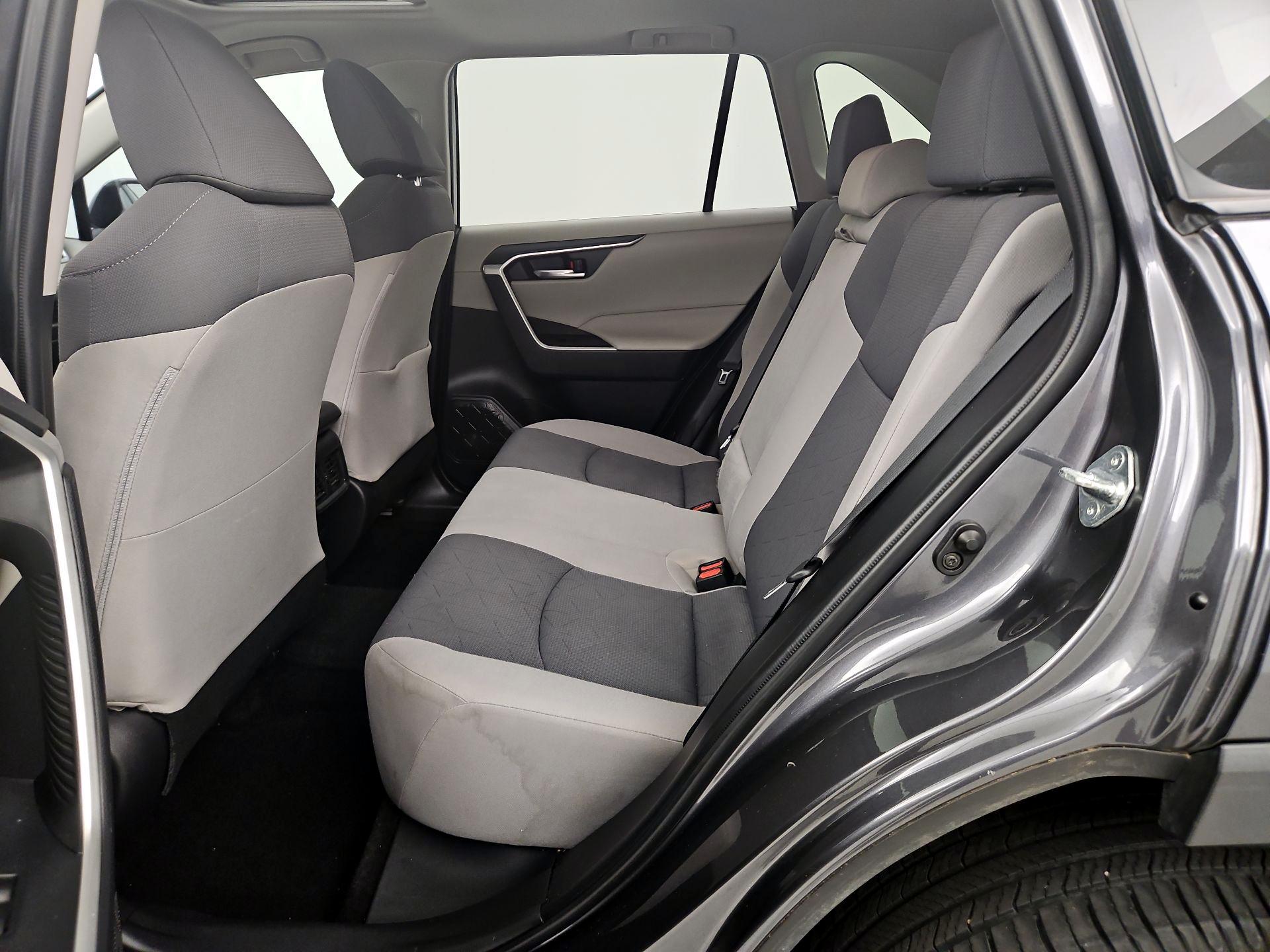Thumbnail: 2019 Toyota RAV4 - 20