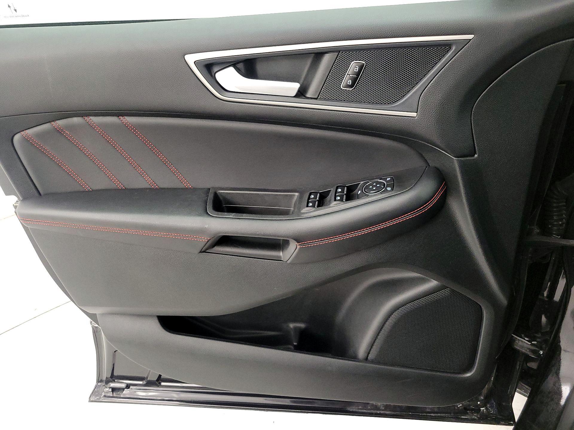 Thumbnail: 2023 Ford Edge - 12