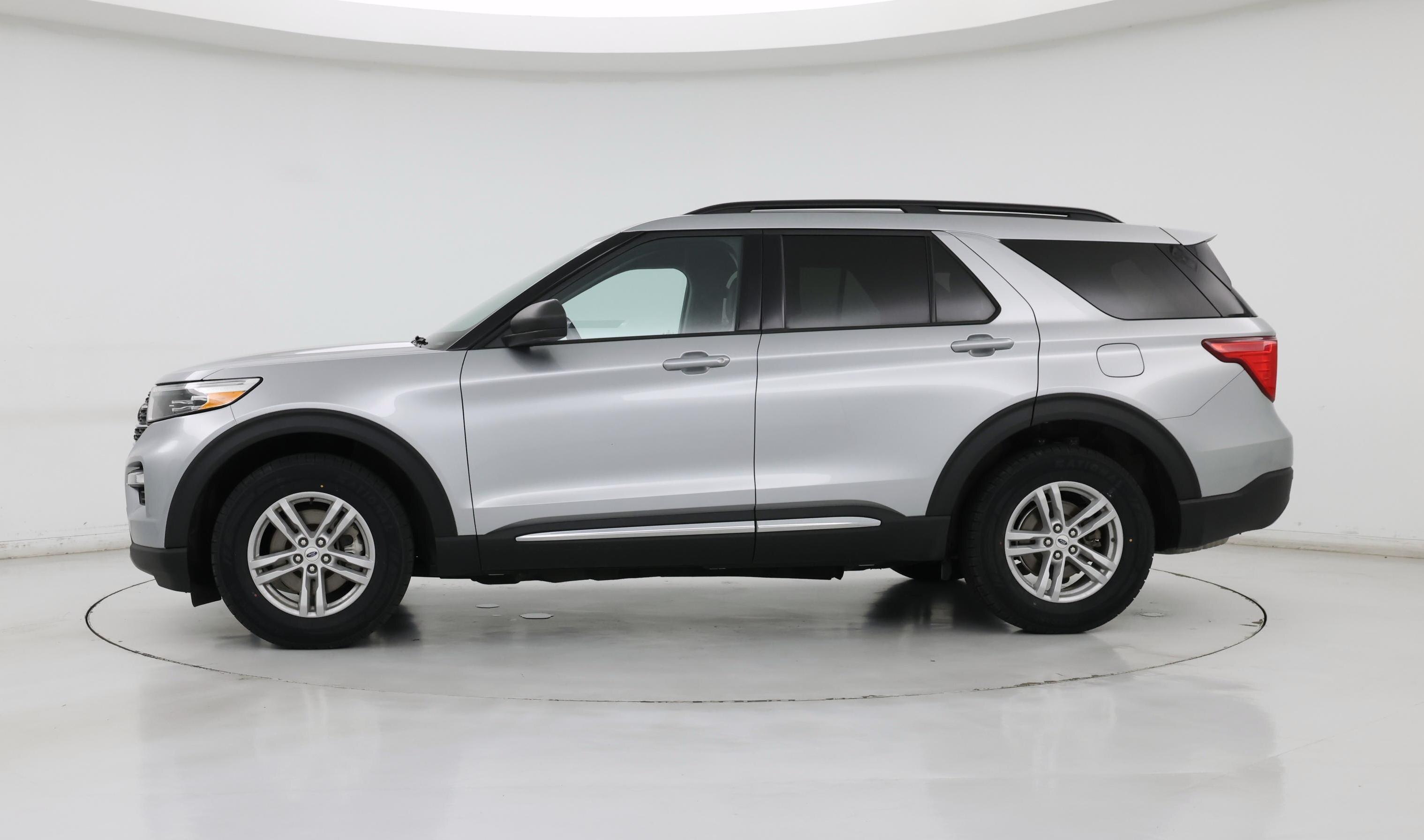 Thumbnail: 2023 Ford Explorer - 3