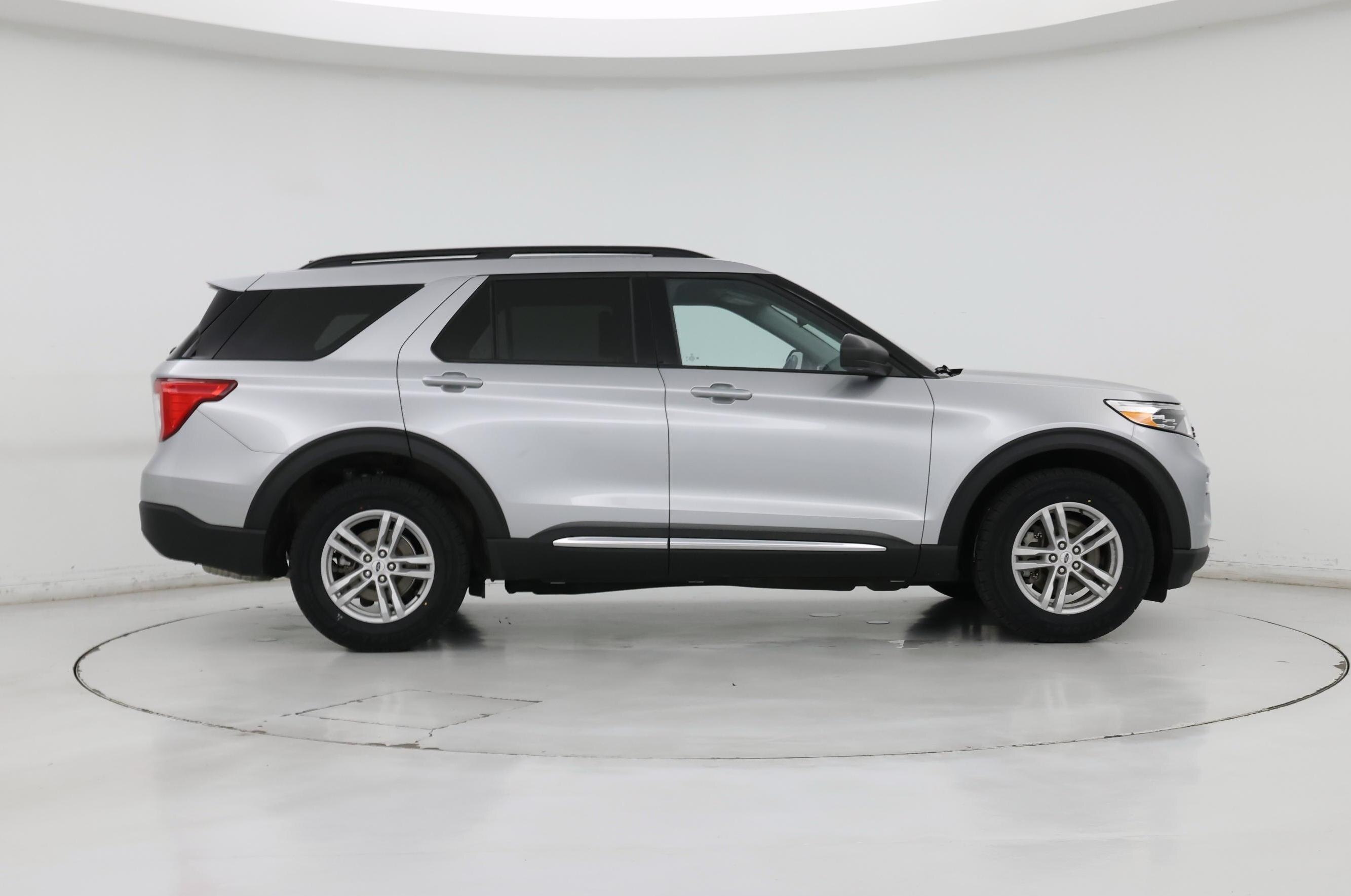 Thumbnail: 2023 Ford Explorer - 7