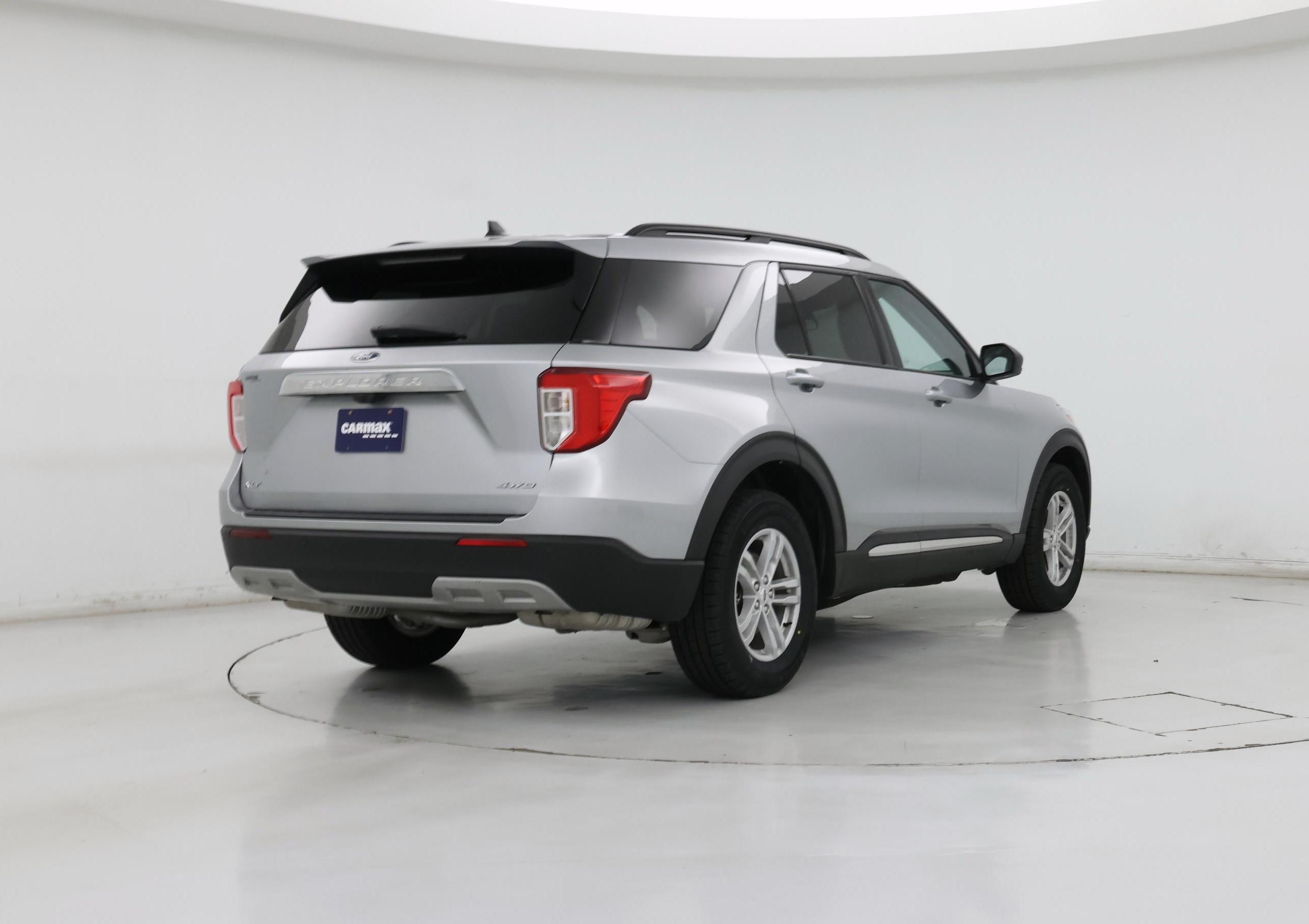 Thumbnail: 2023 Ford Explorer - 8