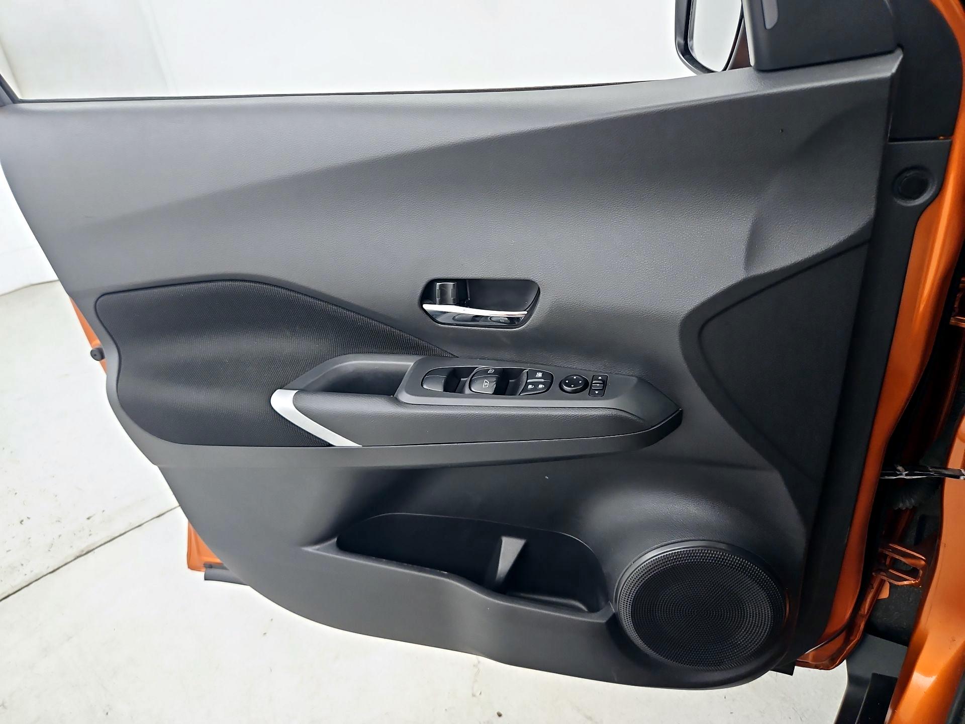Thumbnail: 2023 Nissan Kicks - 12