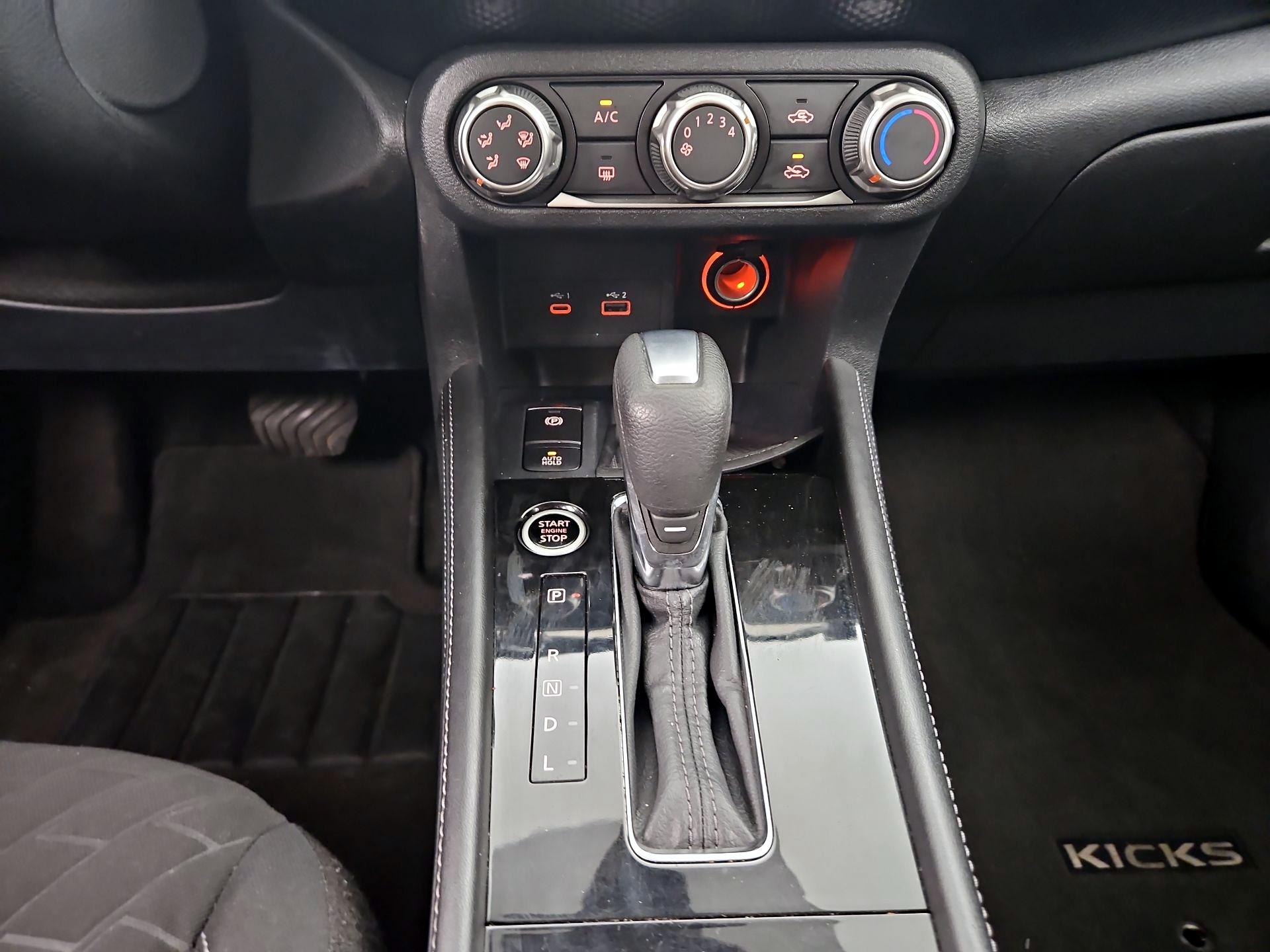 Thumbnail: 2023 Nissan Kicks - 16