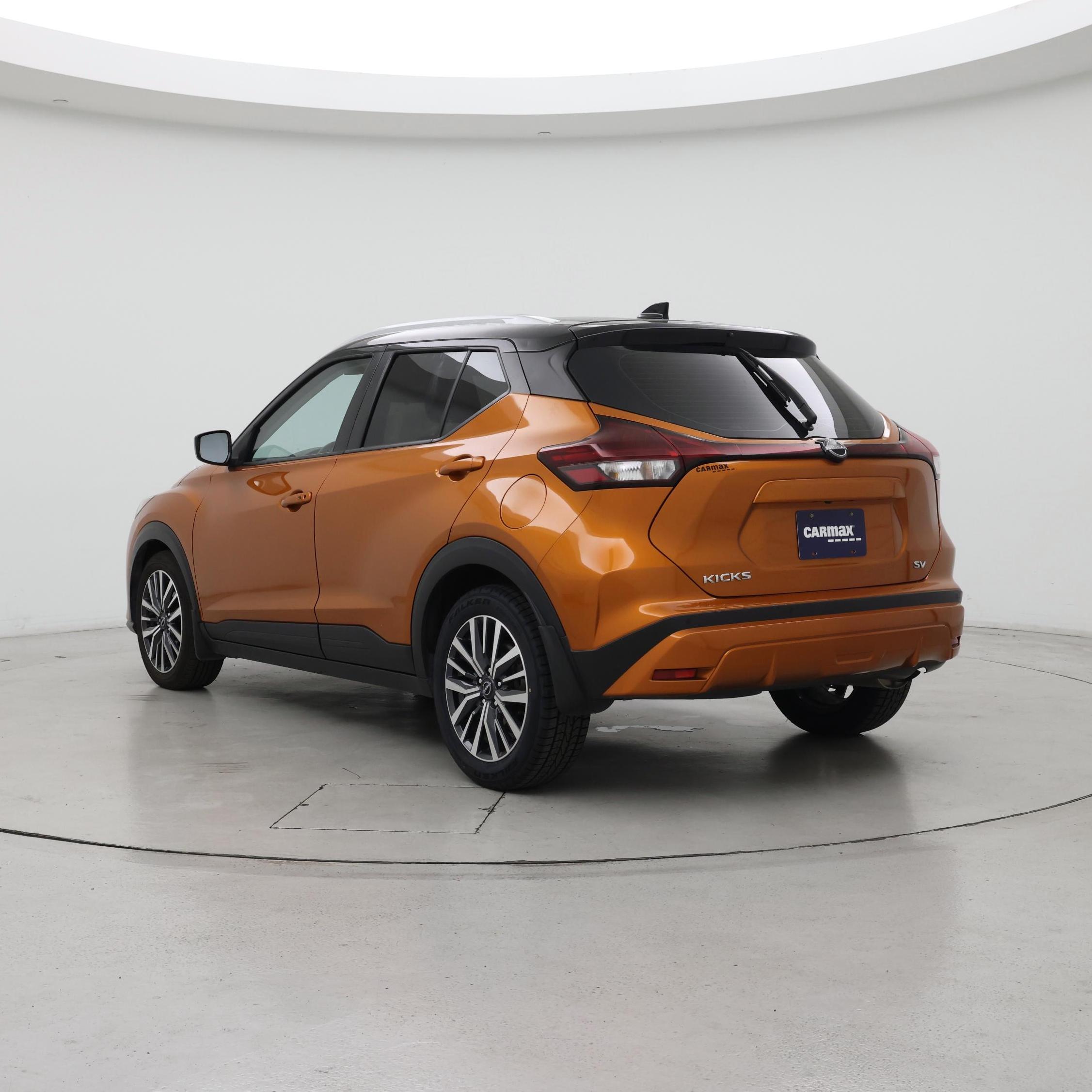 Thumbnail: 2023 Nissan Kicks - 2