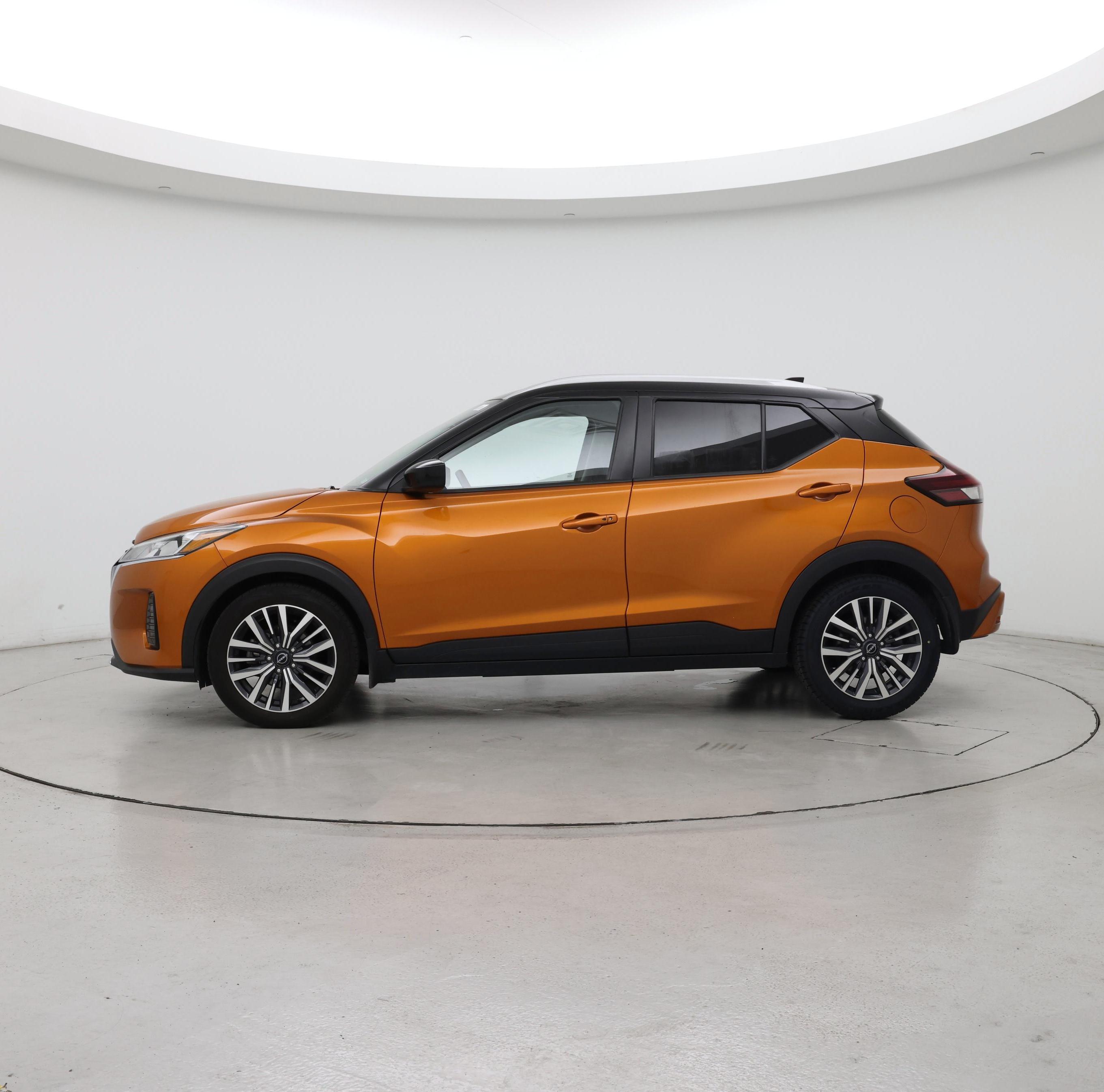 Thumbnail: 2023 Nissan Kicks - 3