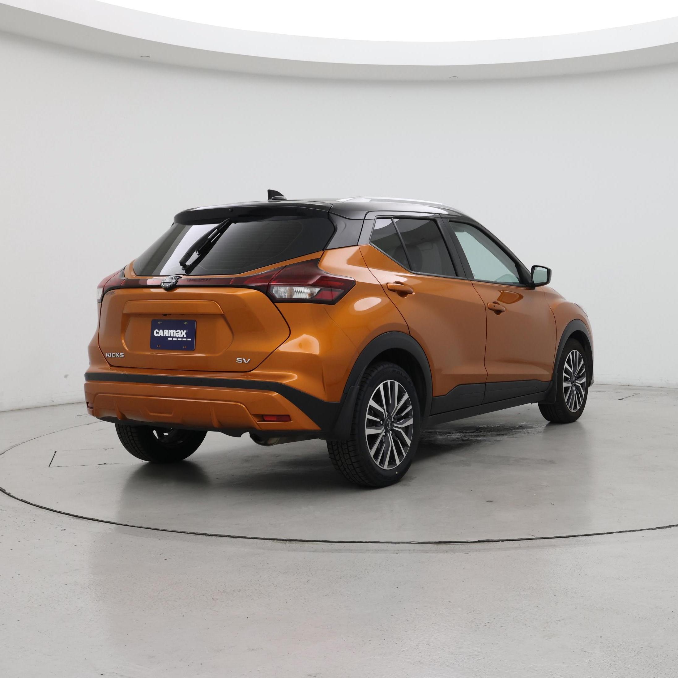 Thumbnail: 2023 Nissan Kicks - 8