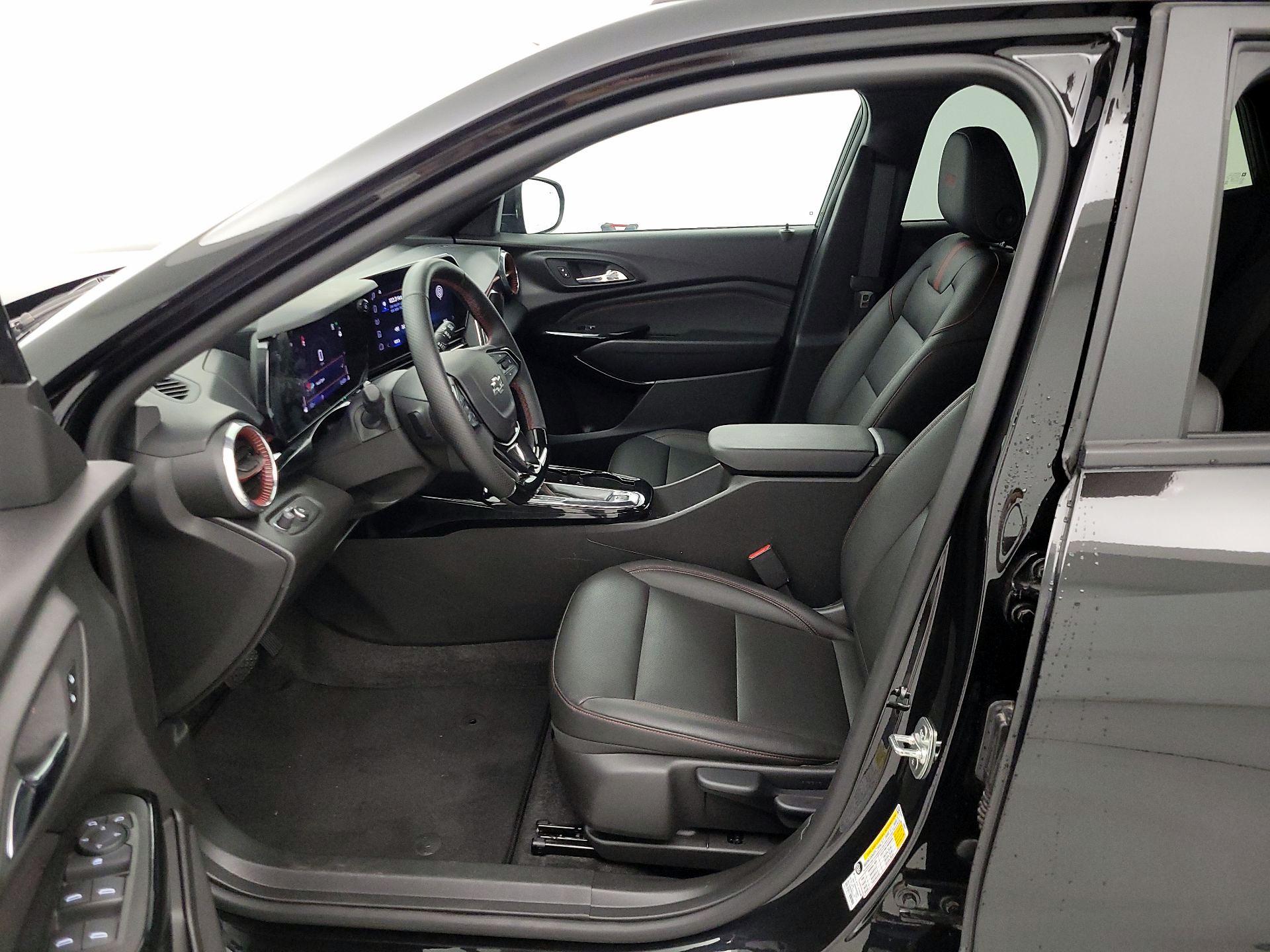 Thumbnail: 2025 Chevrolet Trax - 11