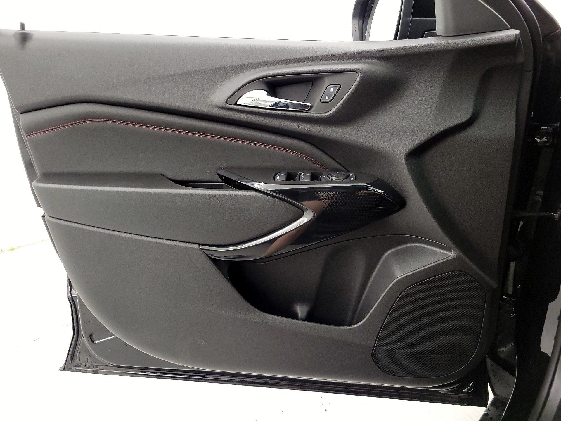 Thumbnail: 2025 Chevrolet Trax - 12