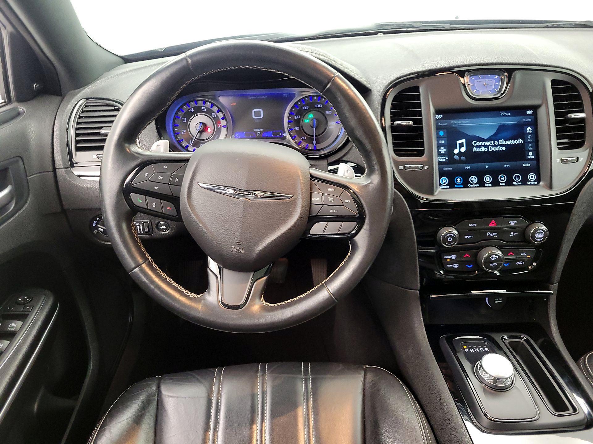Thumbnail: 2022 Chrysler 300 - 10