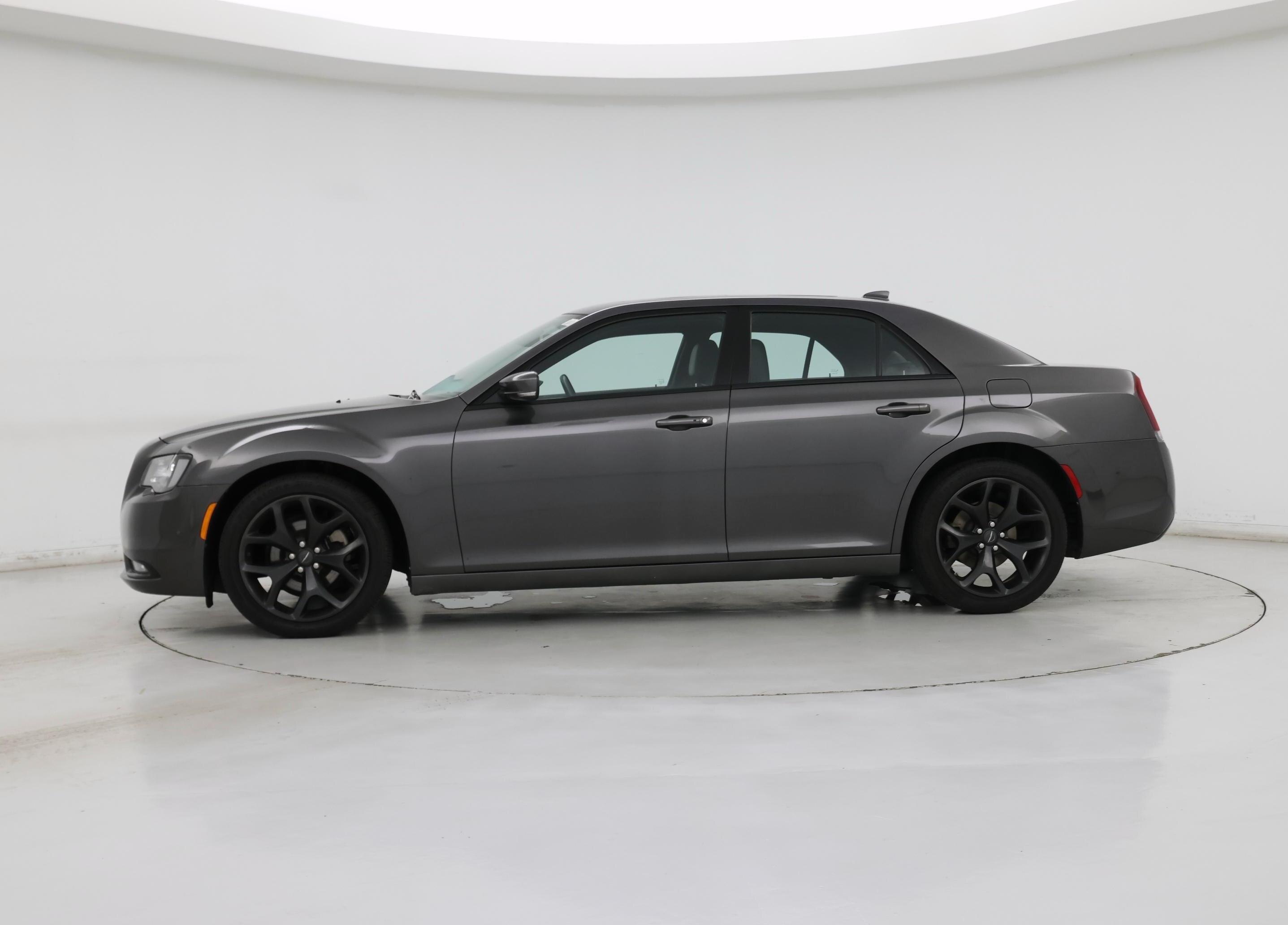 Thumbnail: 2022 Chrysler 300 - 3