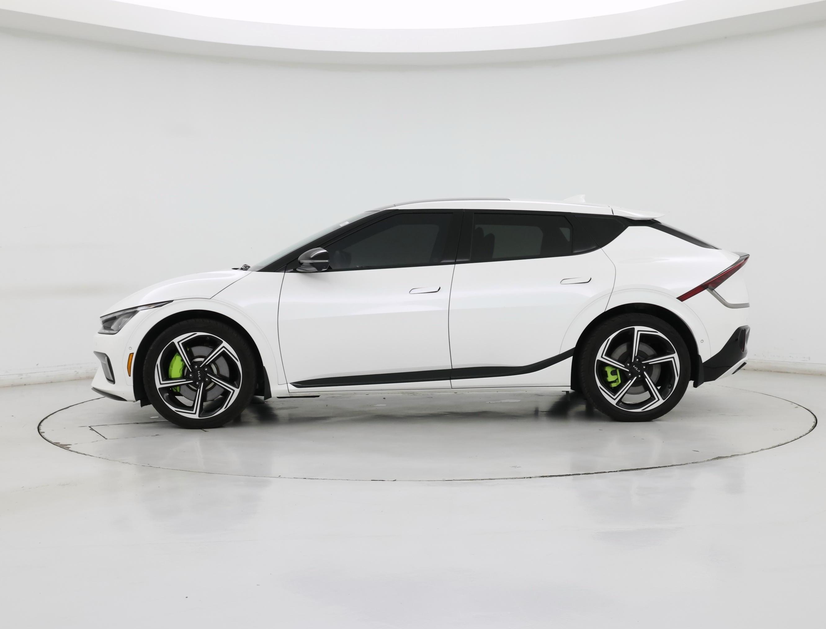 Thumbnail: 2023 Kia EV6 - 3