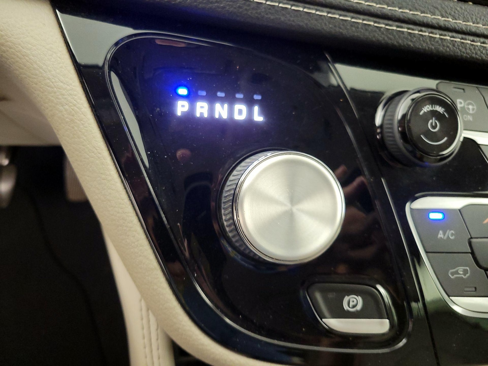 2021 Chrysler Pacifica Limited - Photo 18