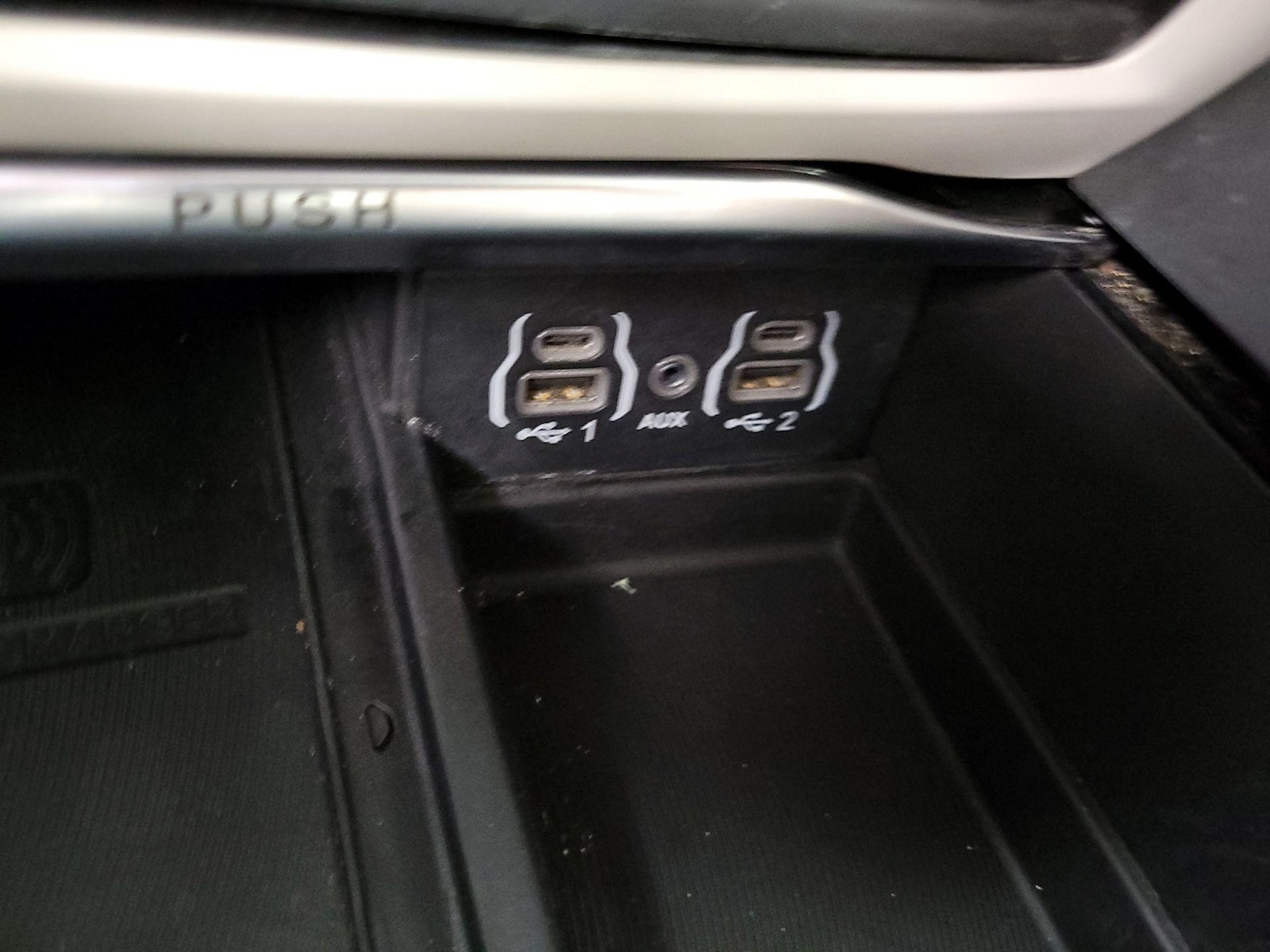 2021 Chrysler Pacifica Limited - Photo 19