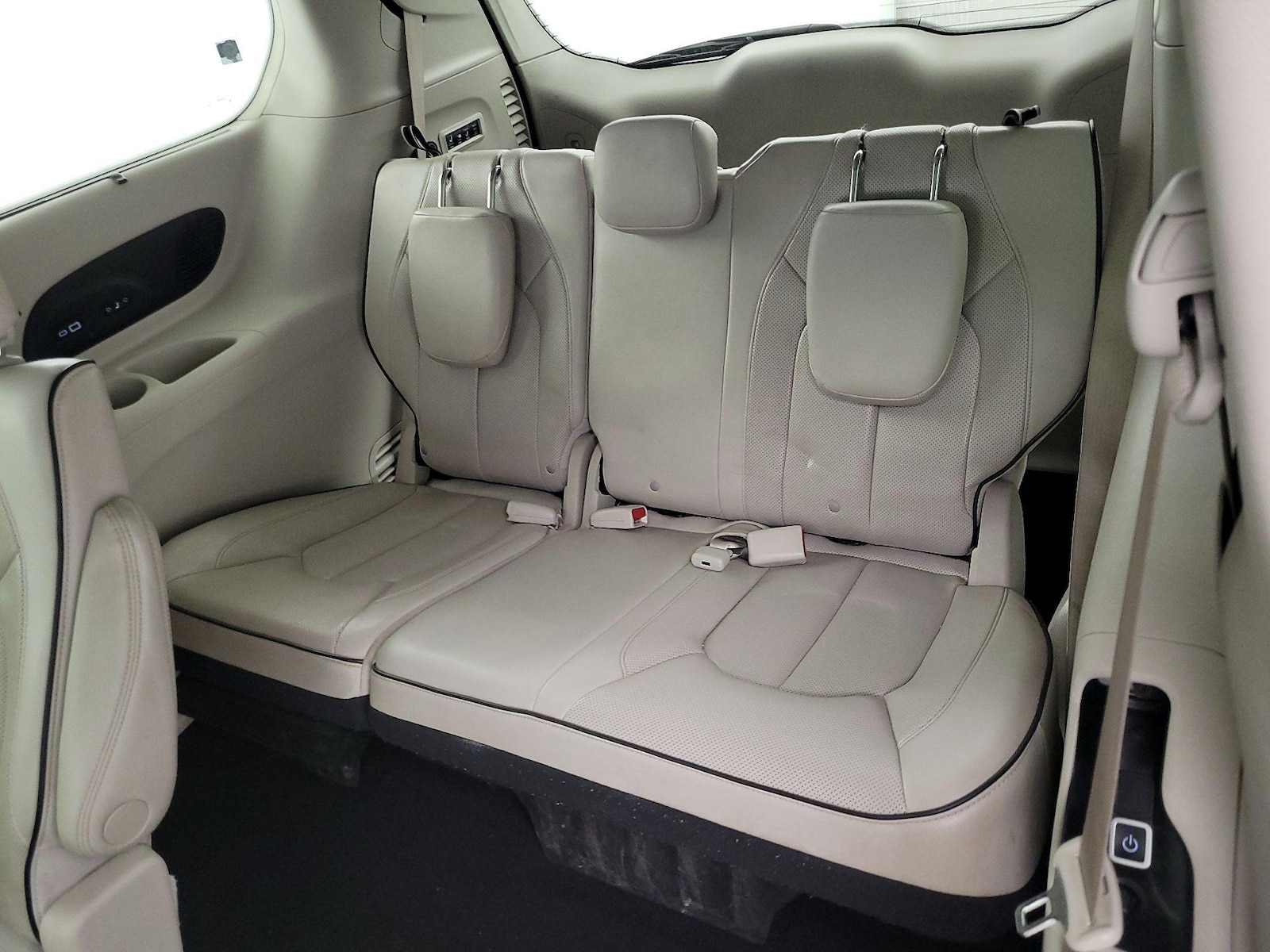 2021 Chrysler Pacifica Limited - Photo 22